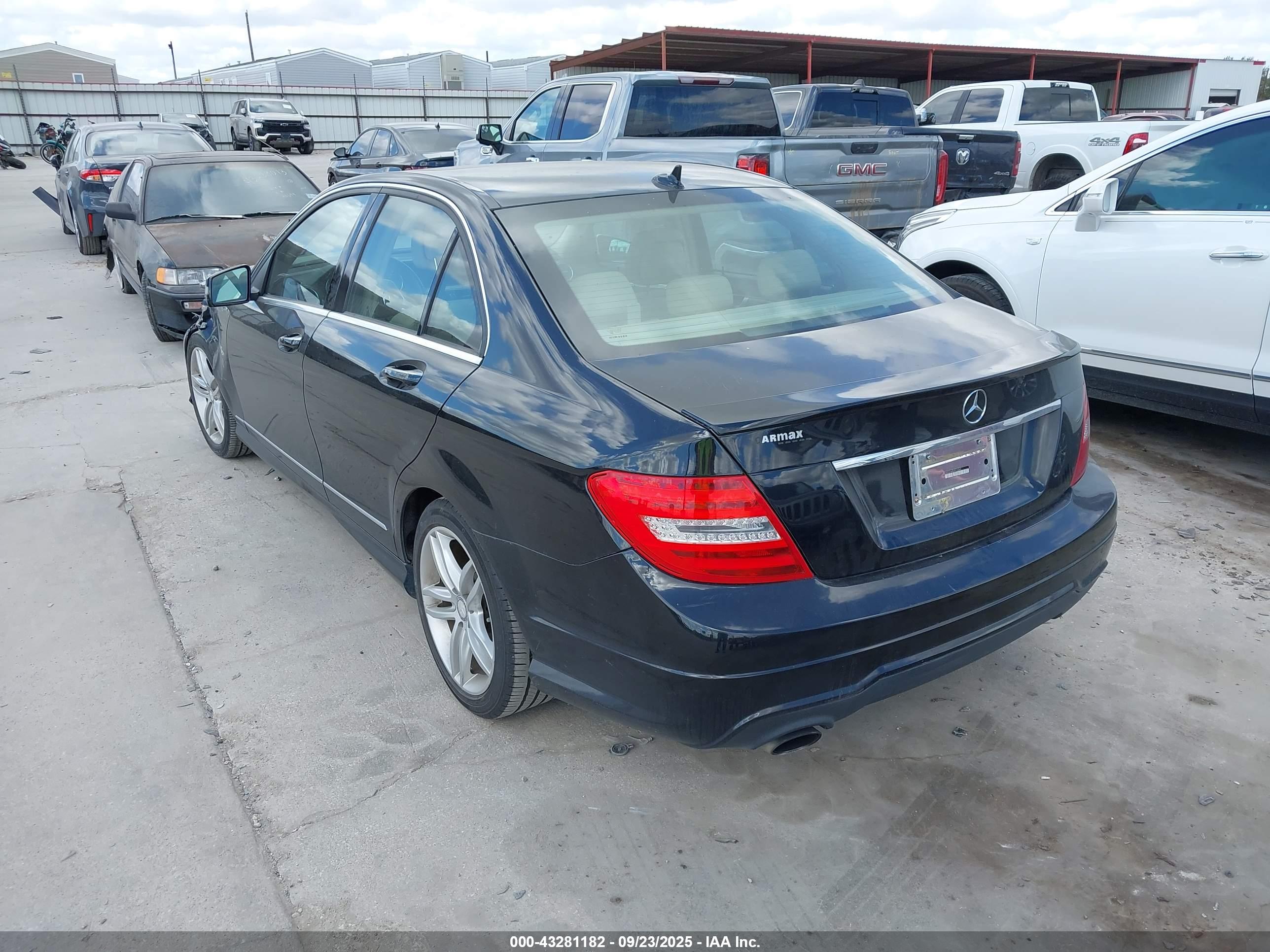 MERCEDES-BENZ C image 3
