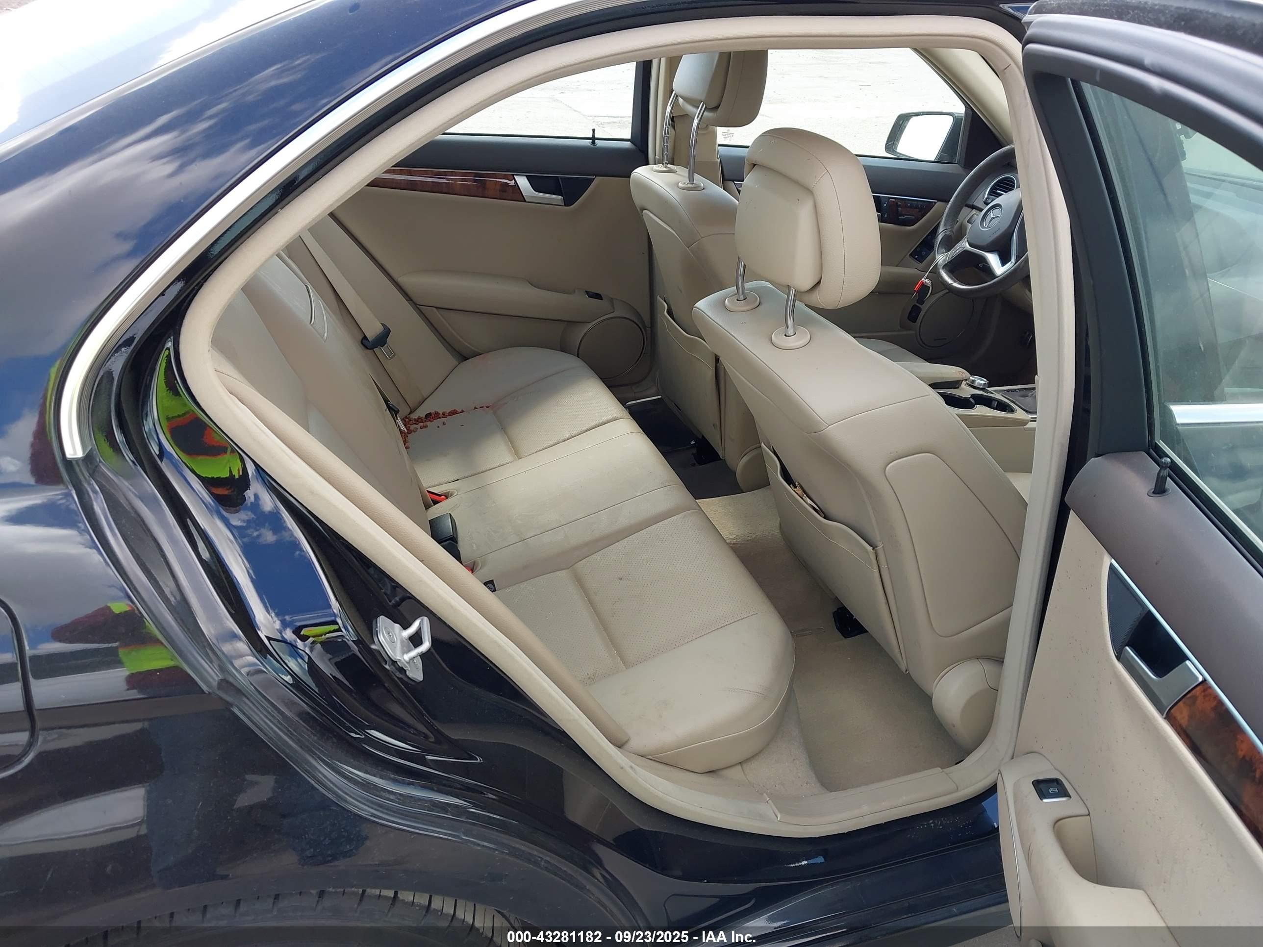 MERCEDES-BENZ C image 8