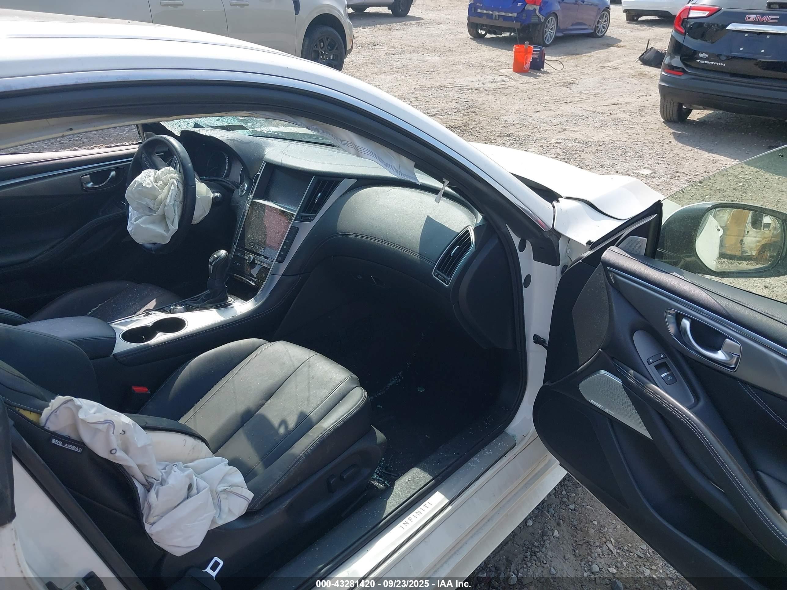 INFINITI Q60 image 5