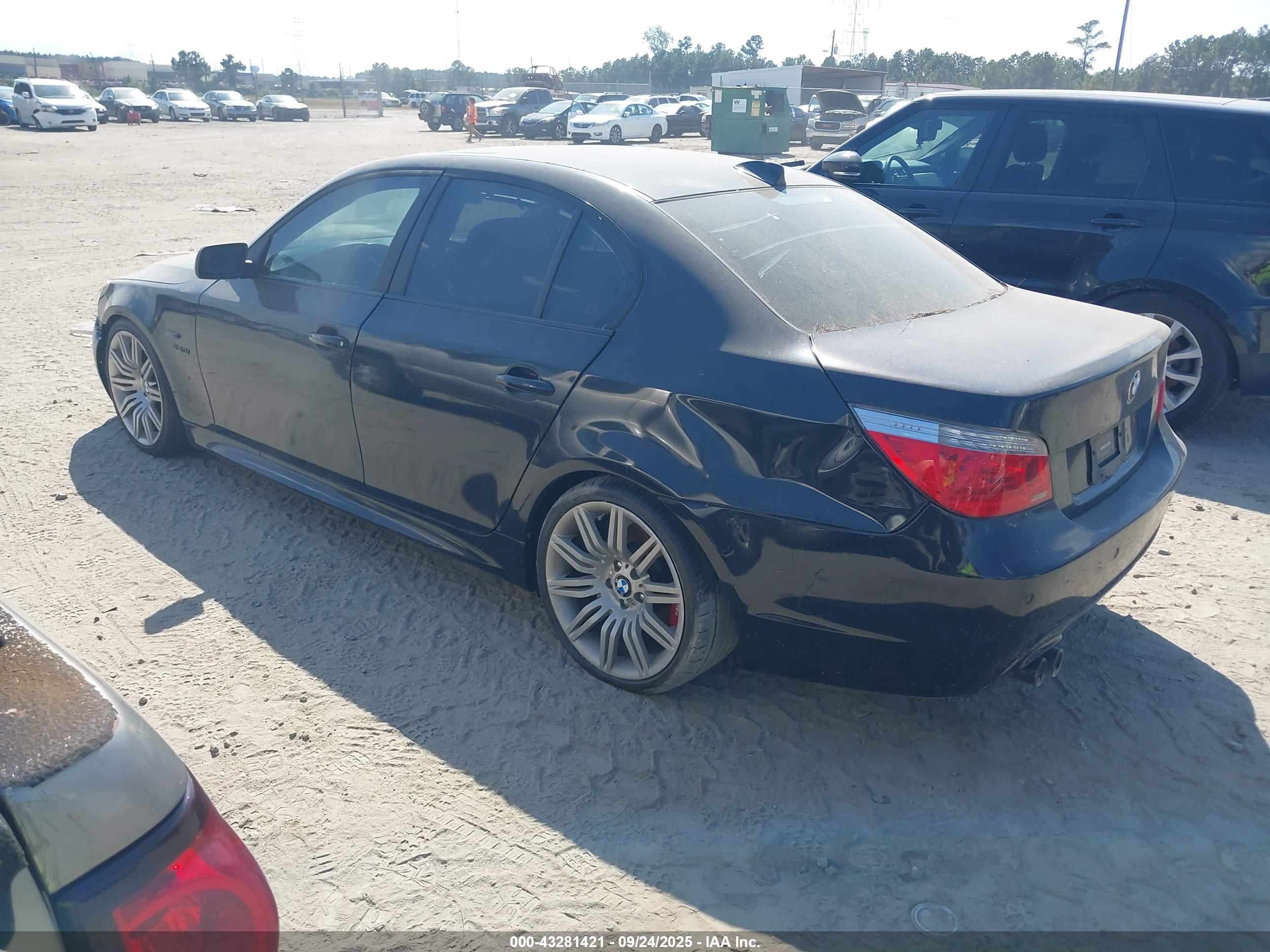 BMW 550I image 3