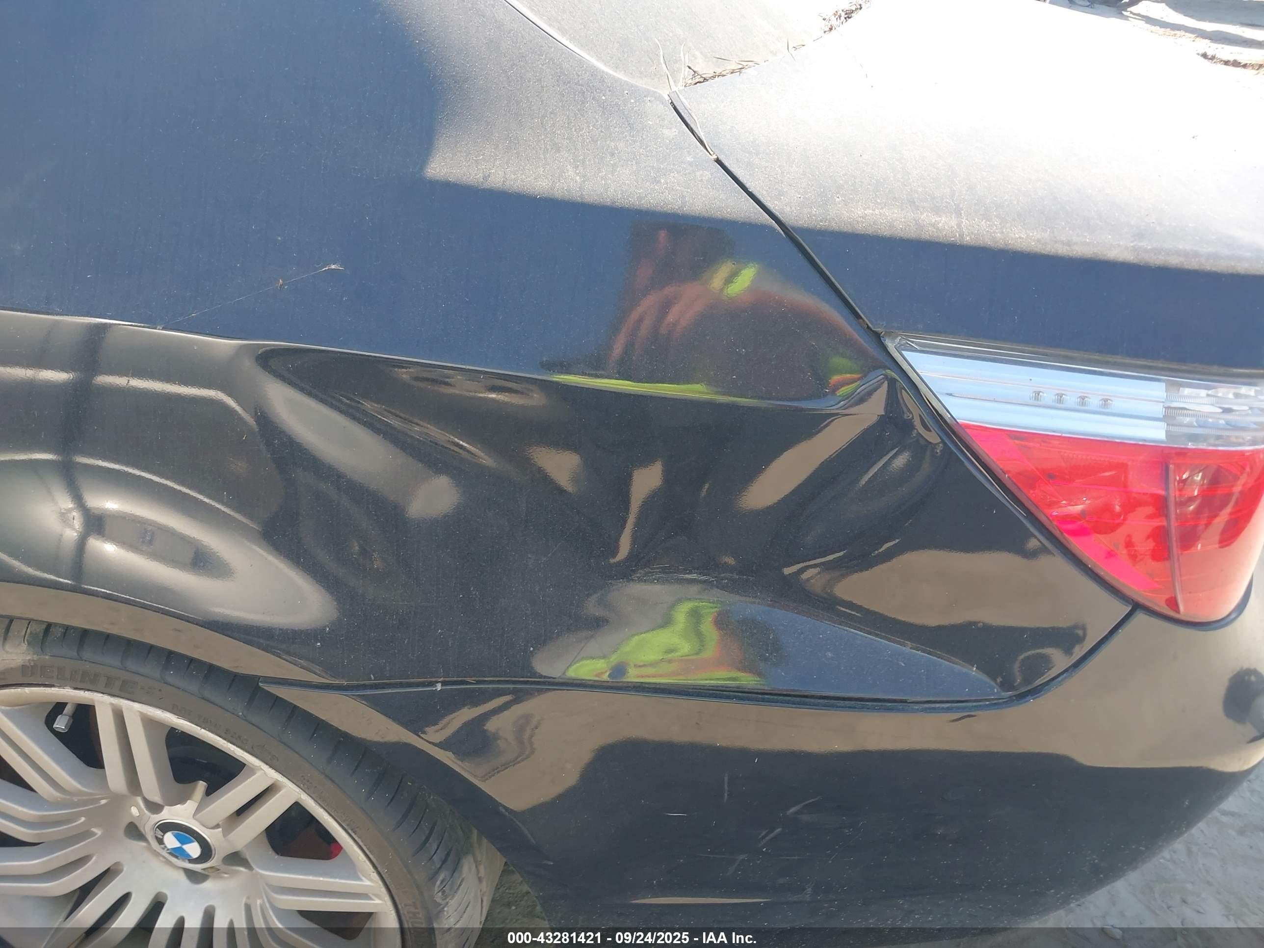 BMW 550I image 6