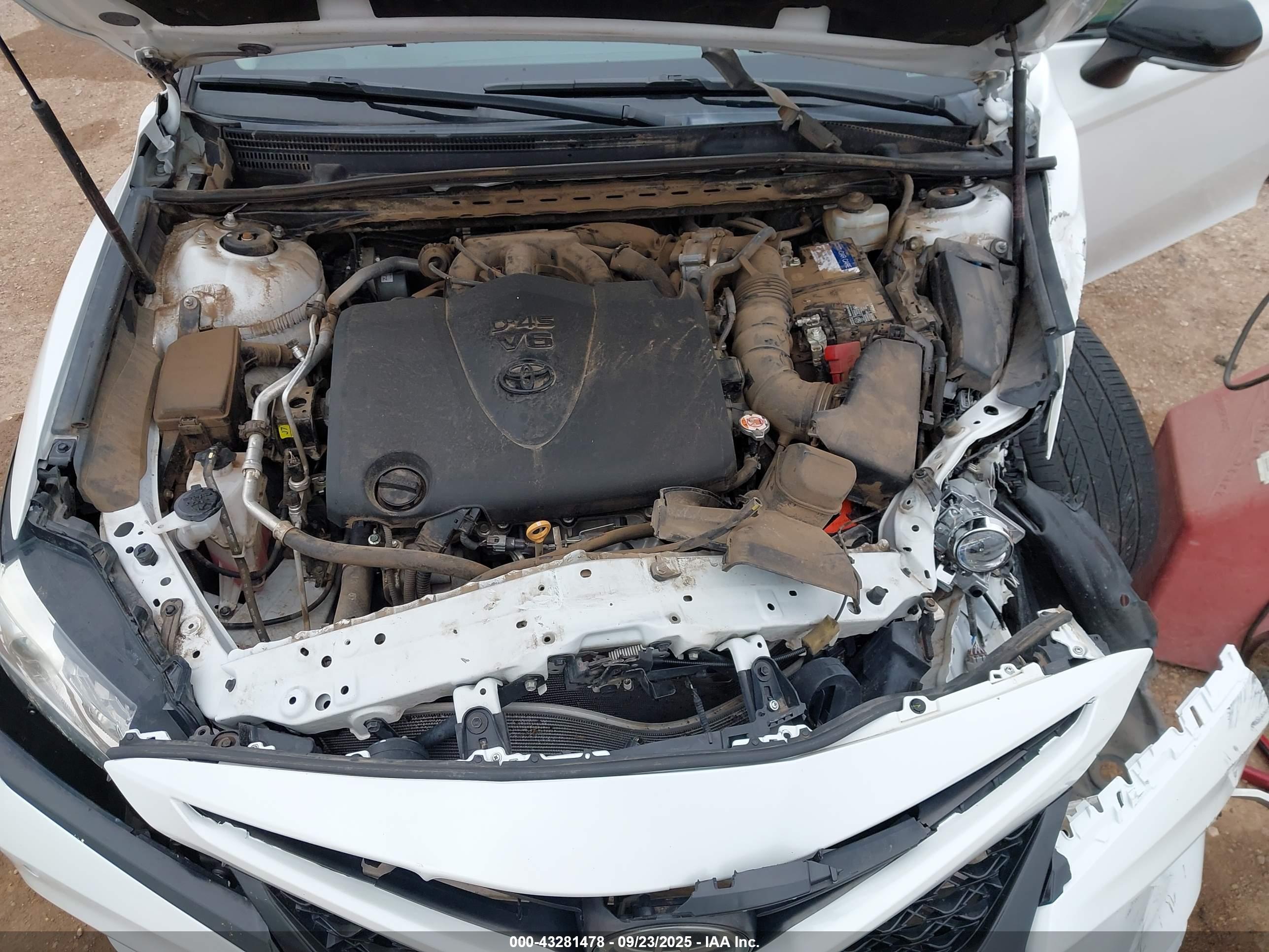 TOYOTA CAMRY image 10