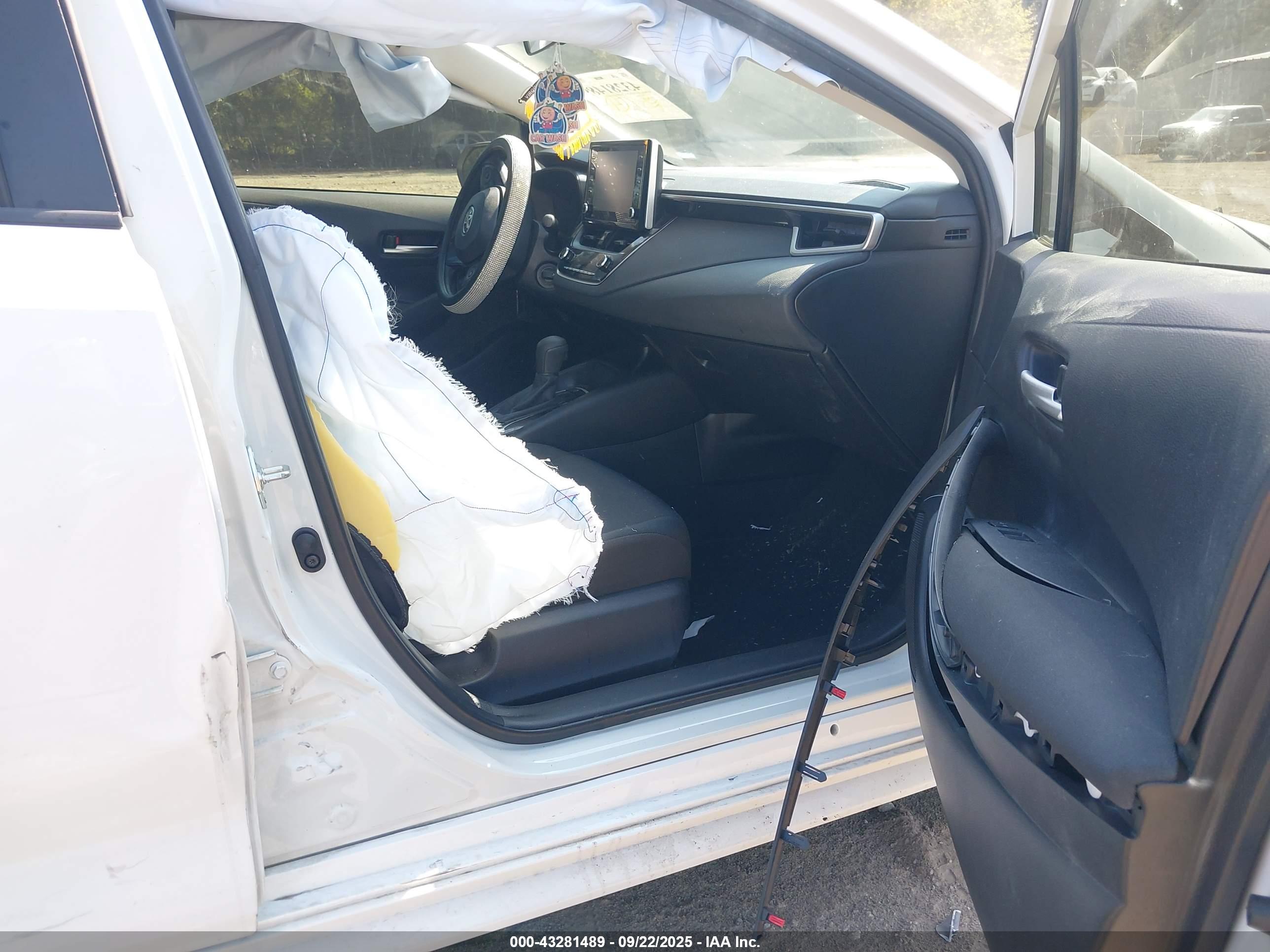 TOYOTA COROLLA image 5