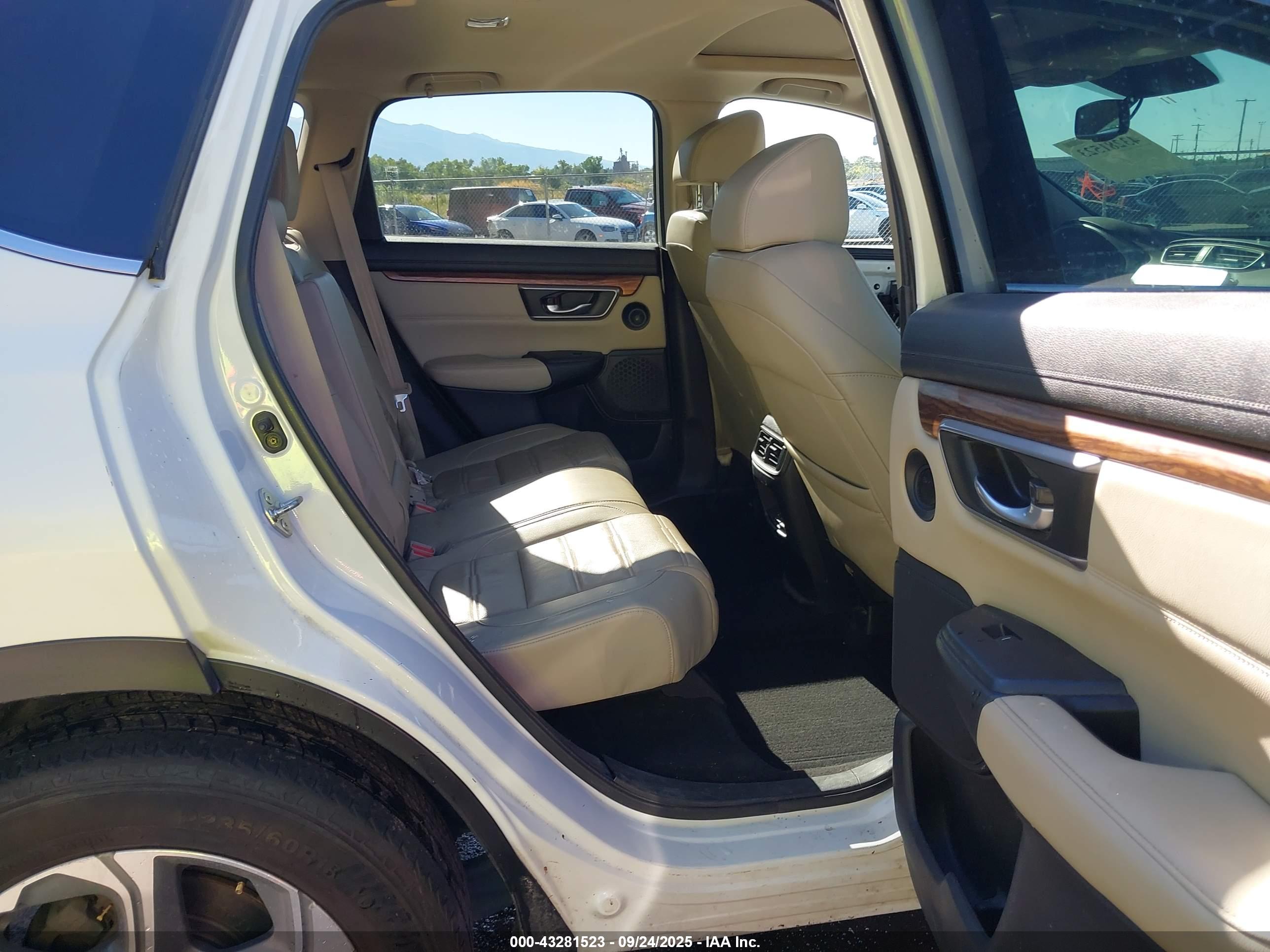 HONDA CR-V image 8