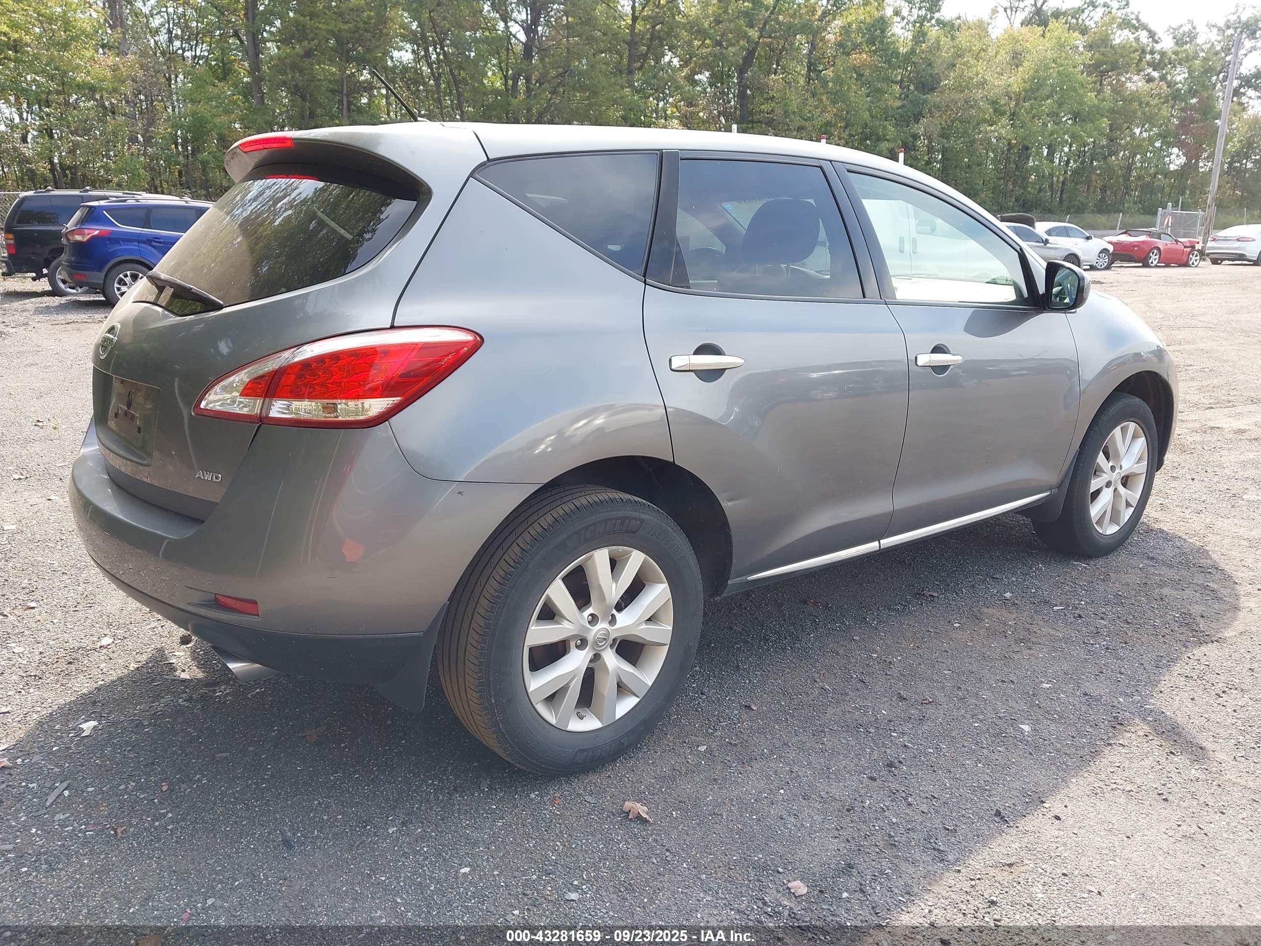 NISSAN MURANO image 4
