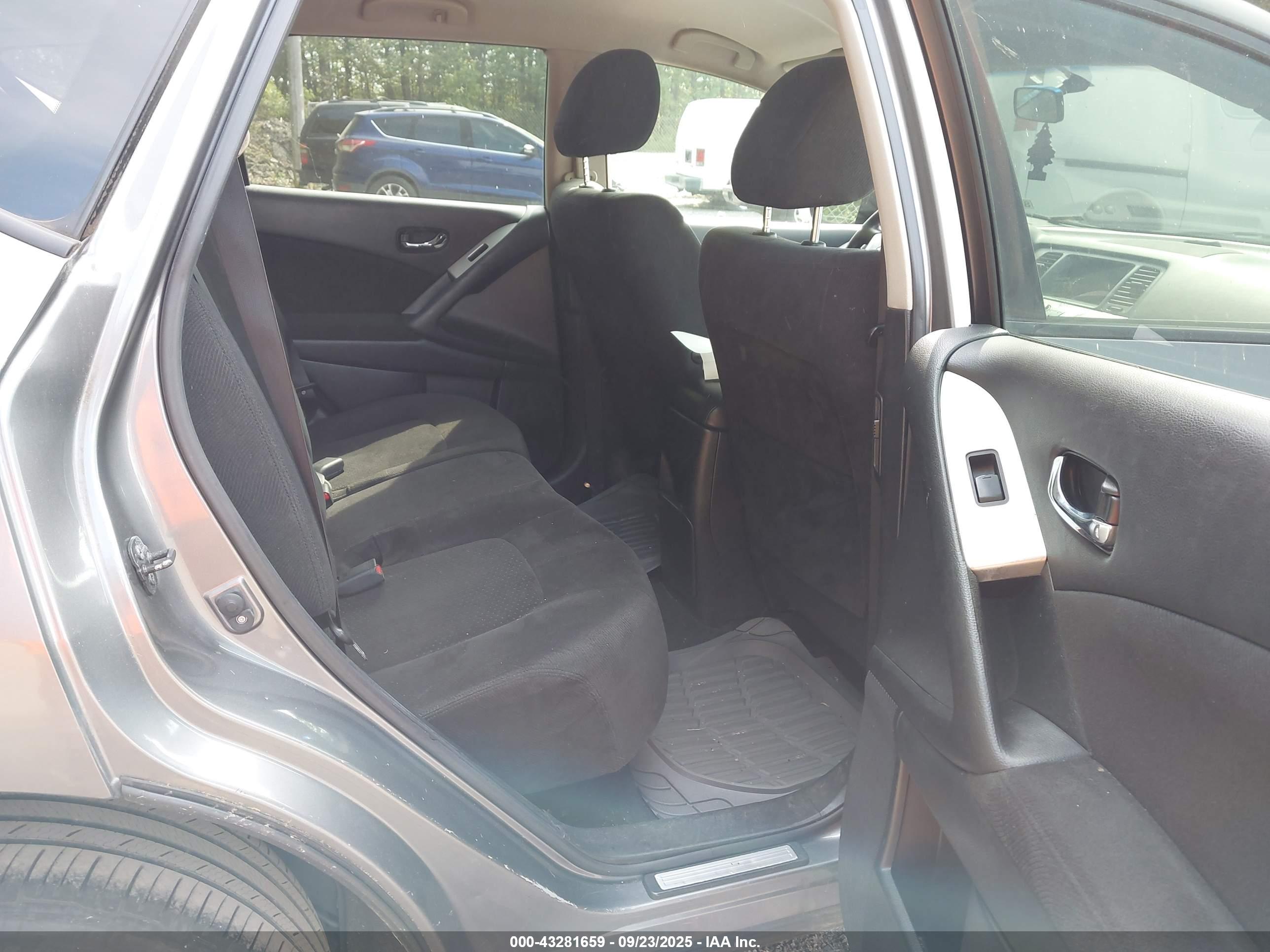 NISSAN MURANO image 8