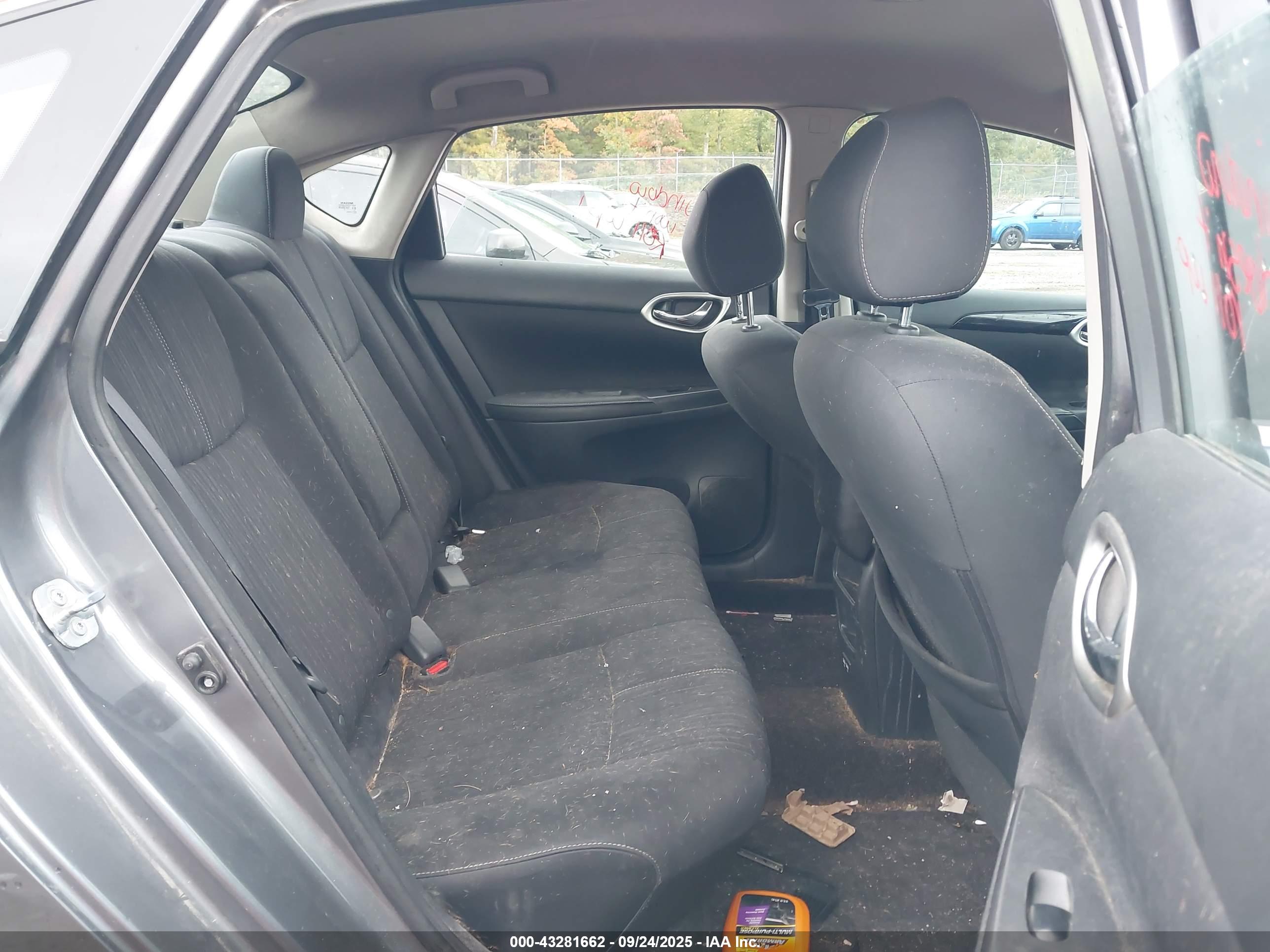NISSAN SENTRA image 8