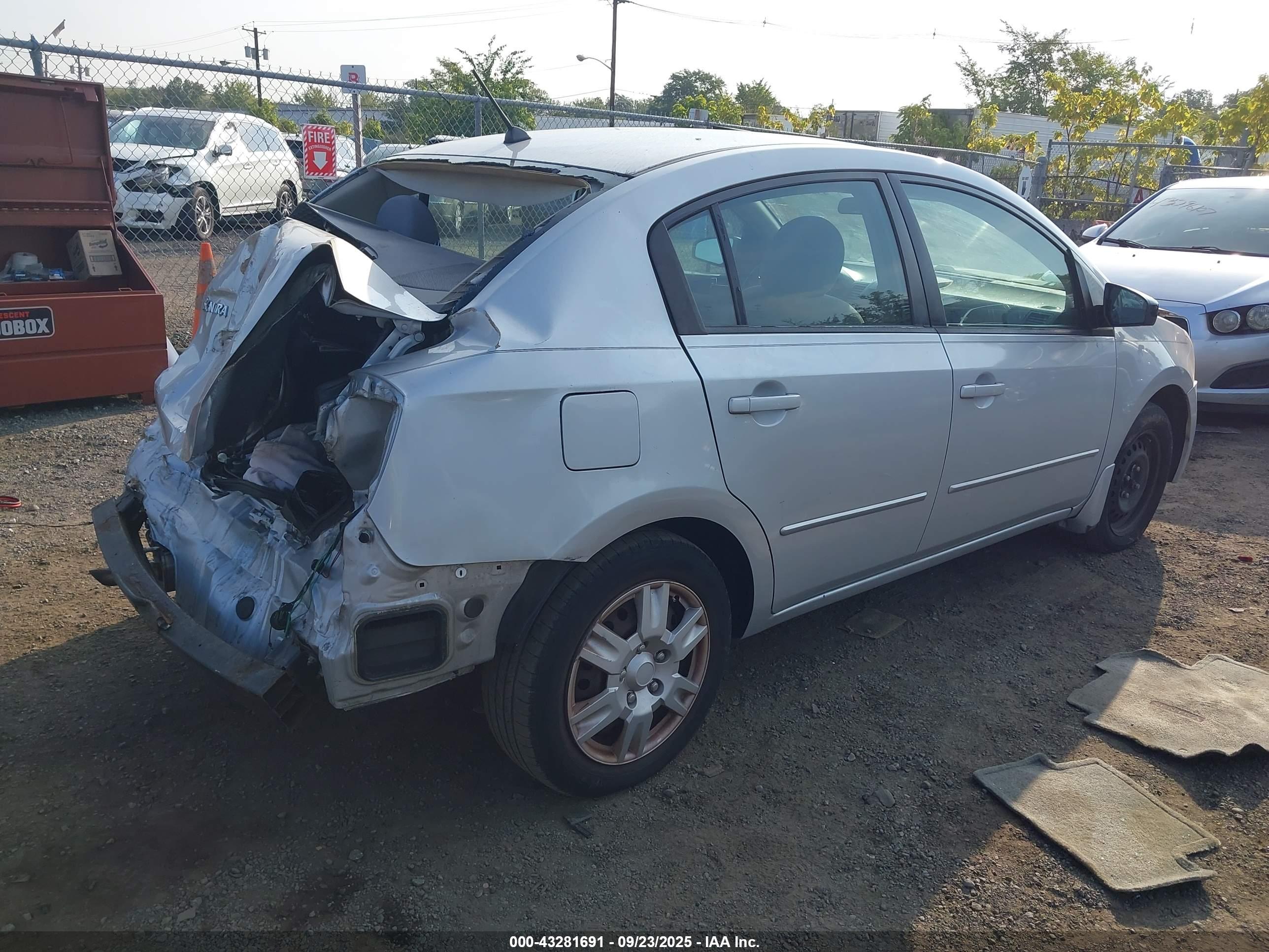 NISSAN SENTRA image 4