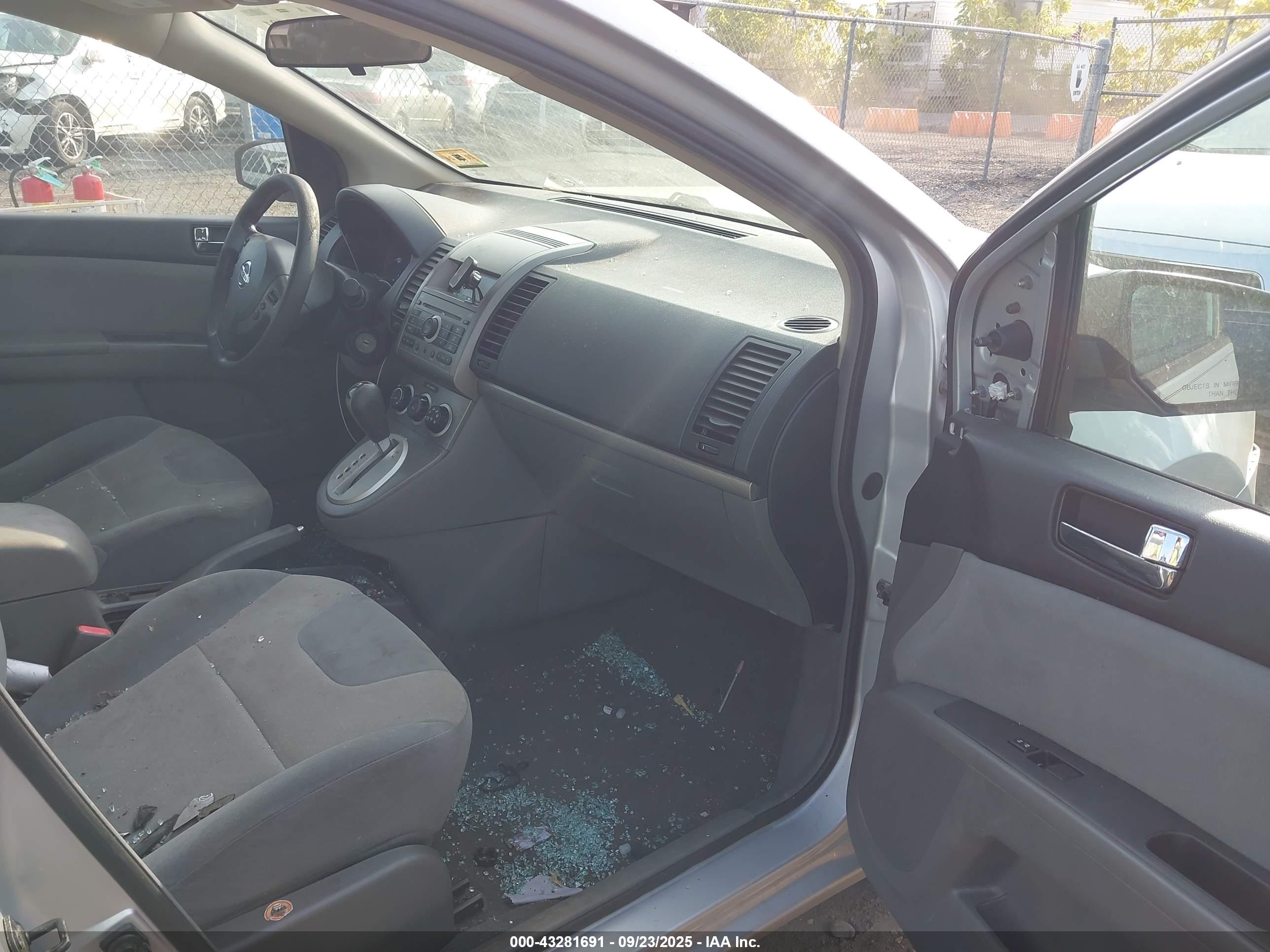 NISSAN SENTRA image 5