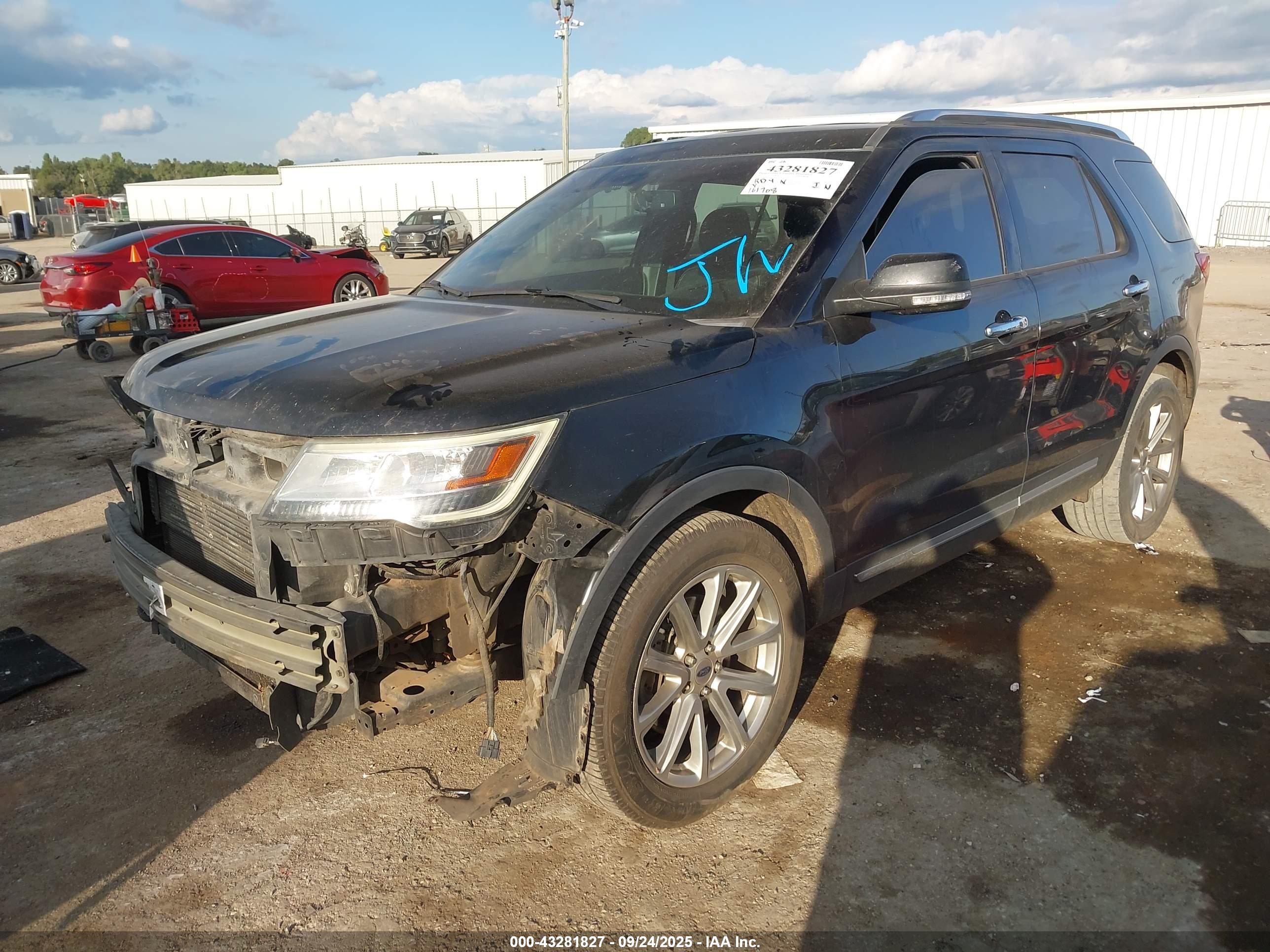 FORD EXPLORER image 2