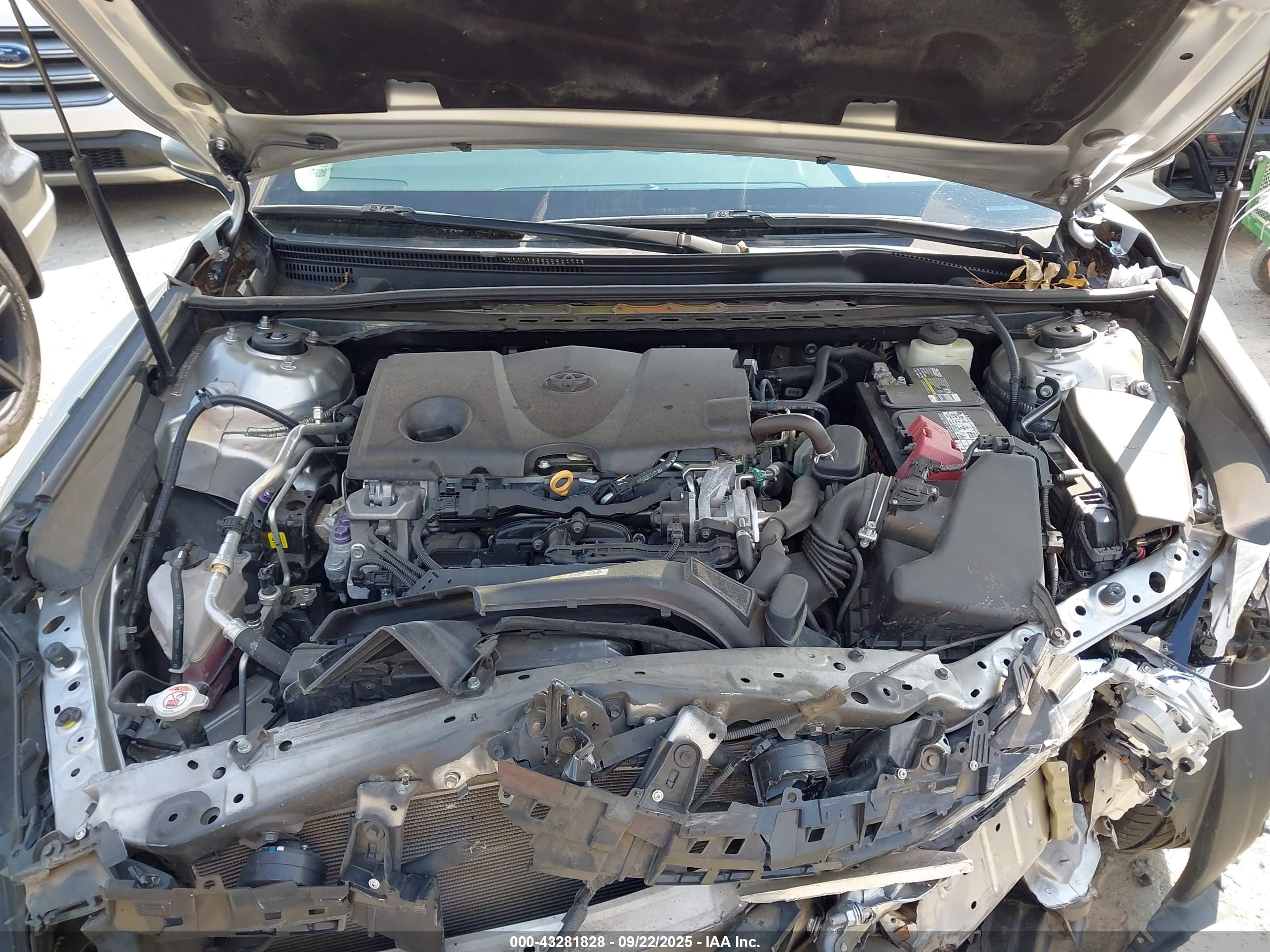TOYOTA CAMRY image 10