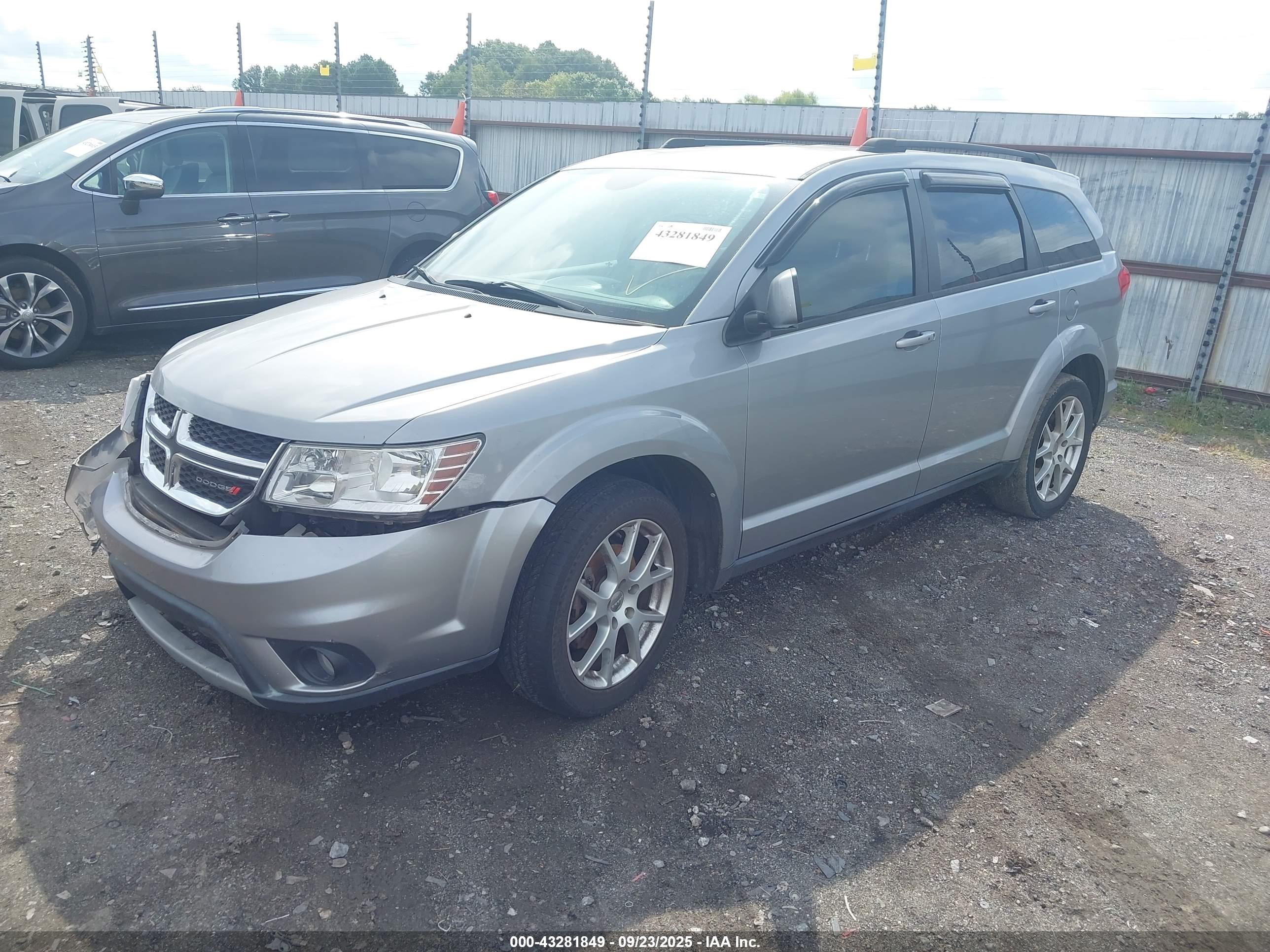 DODGE JOURNEY image 2
