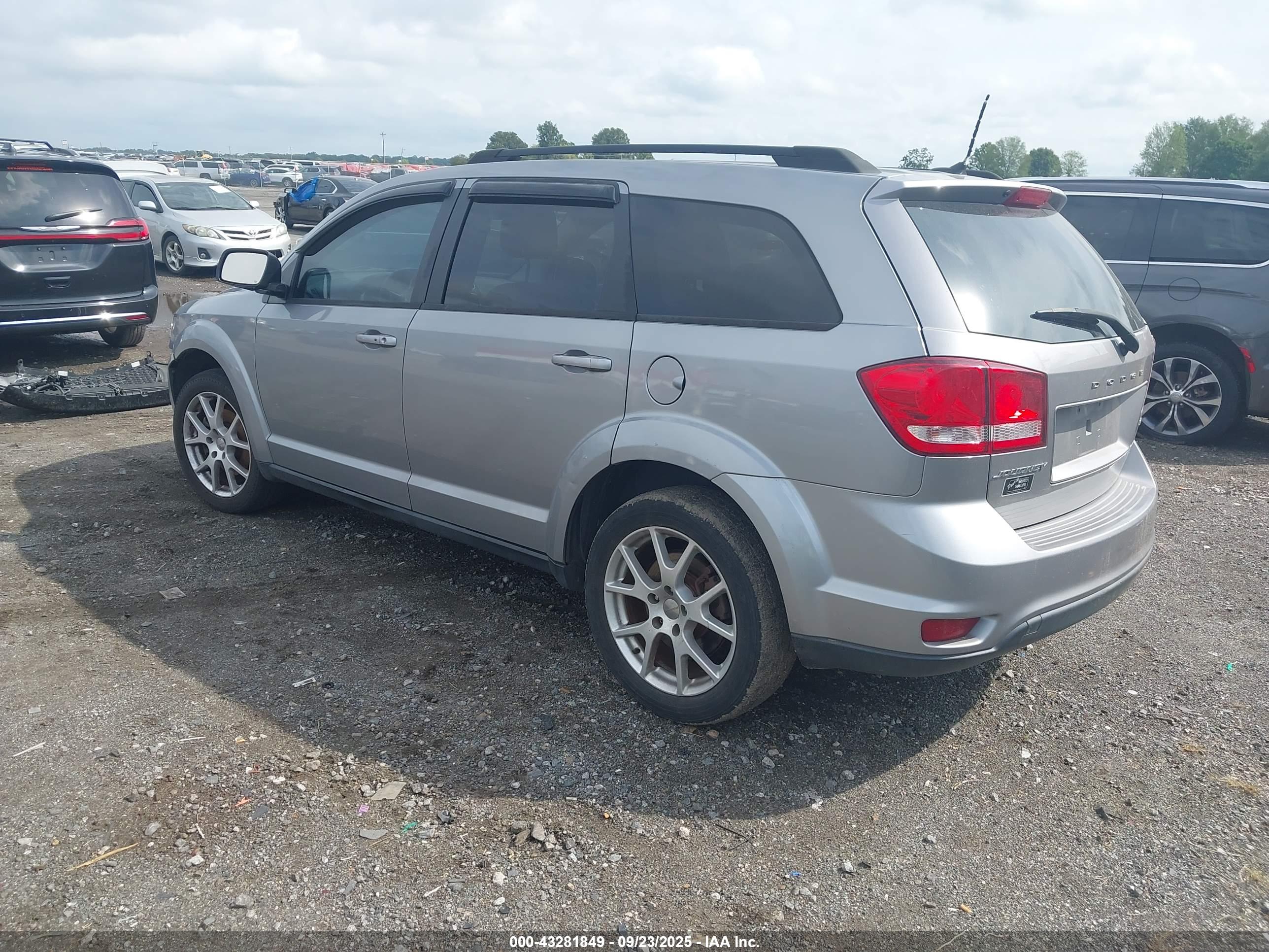 DODGE JOURNEY image 3