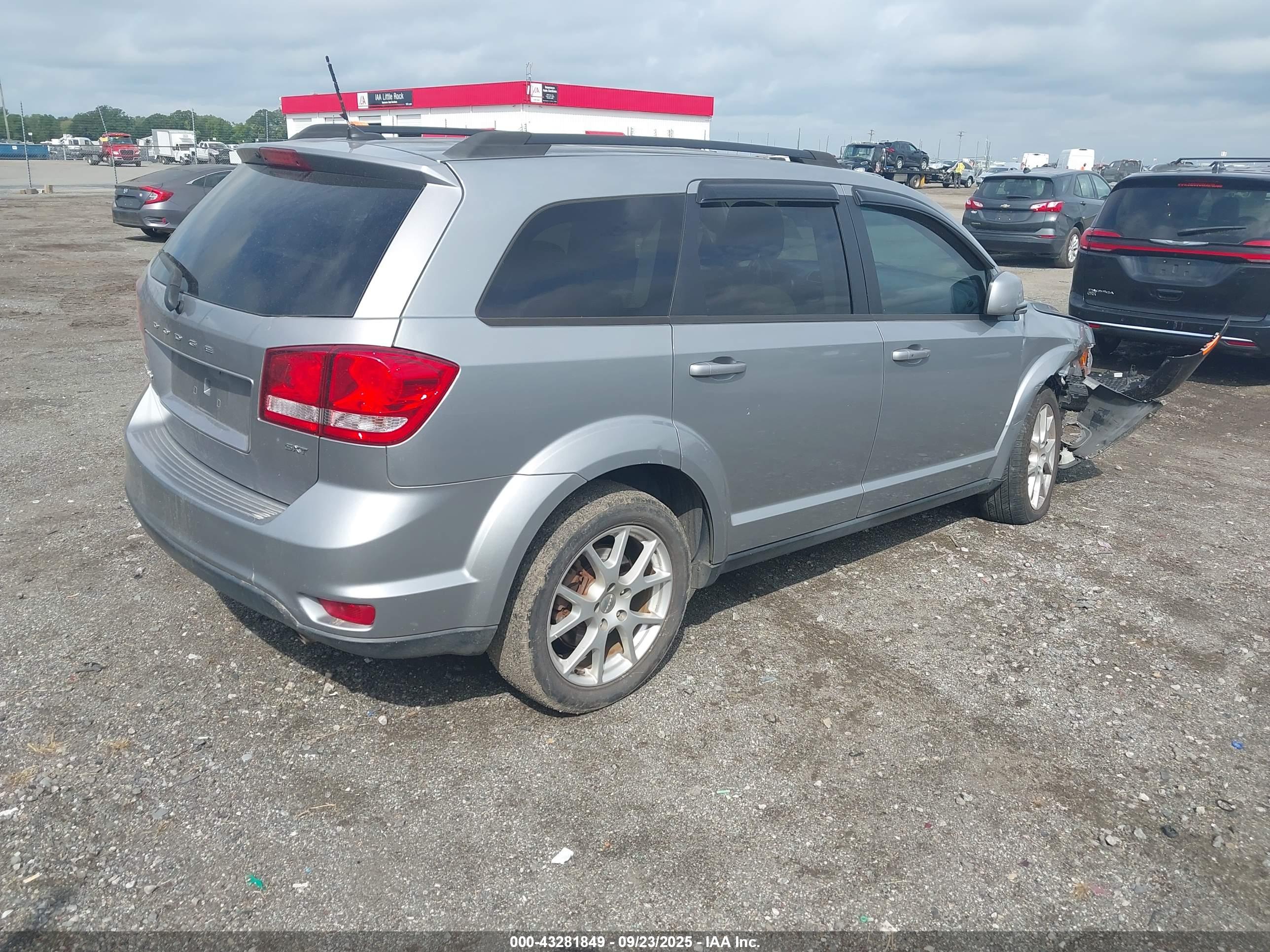 DODGE JOURNEY image 4