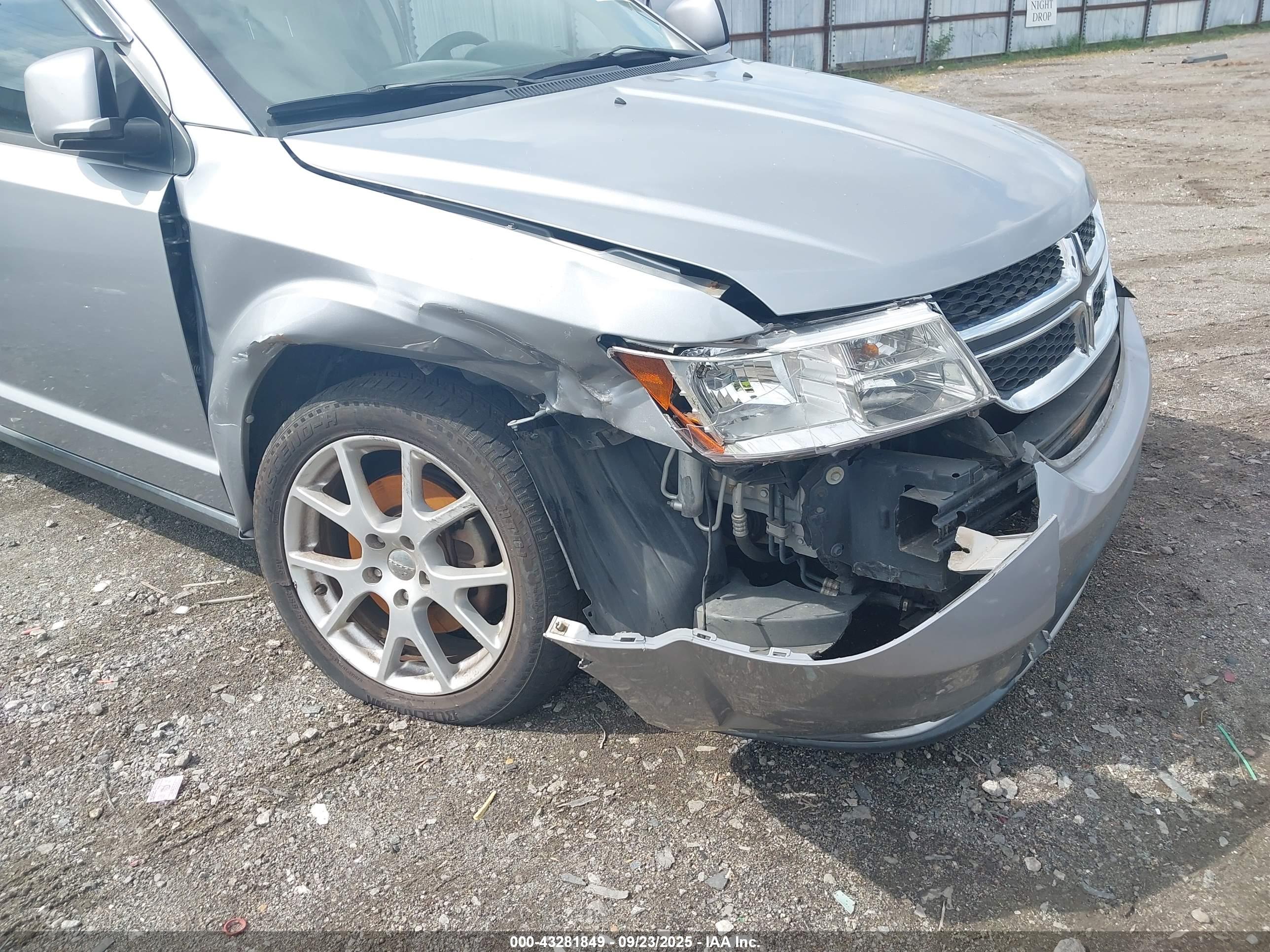 DODGE JOURNEY image 6