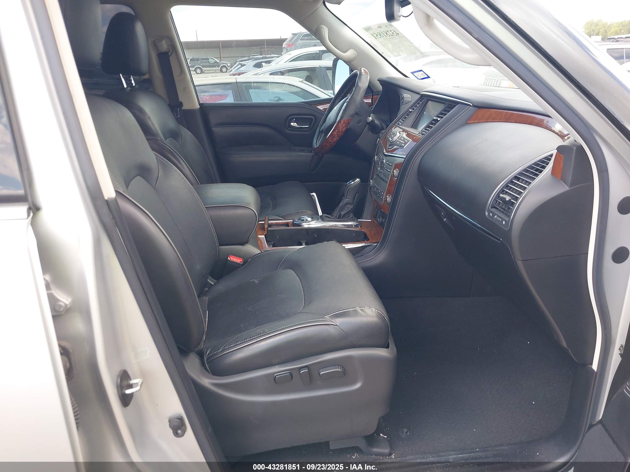 INFINITI QX80 image 5