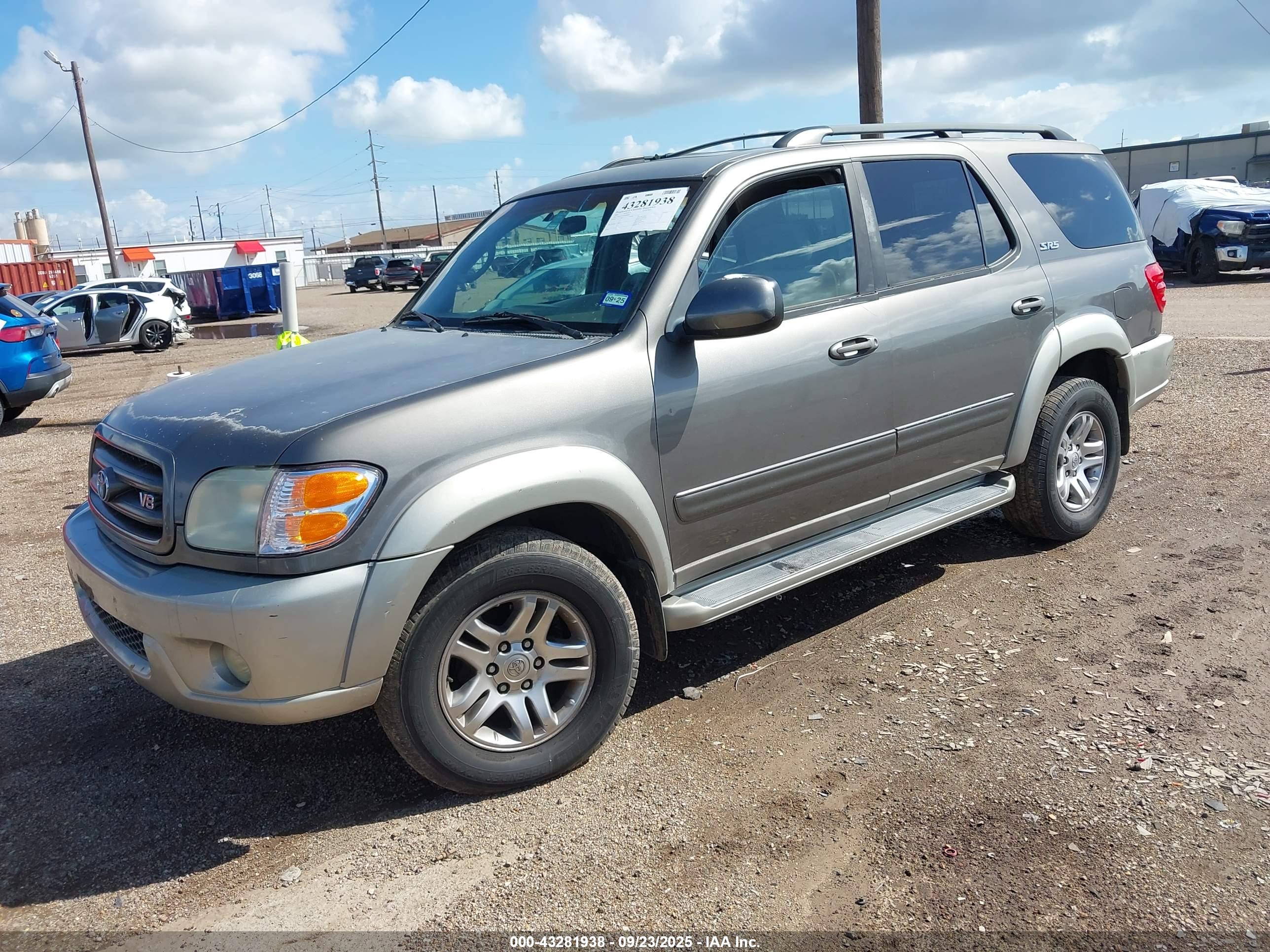 TOYOTA SEQUOIA image 2