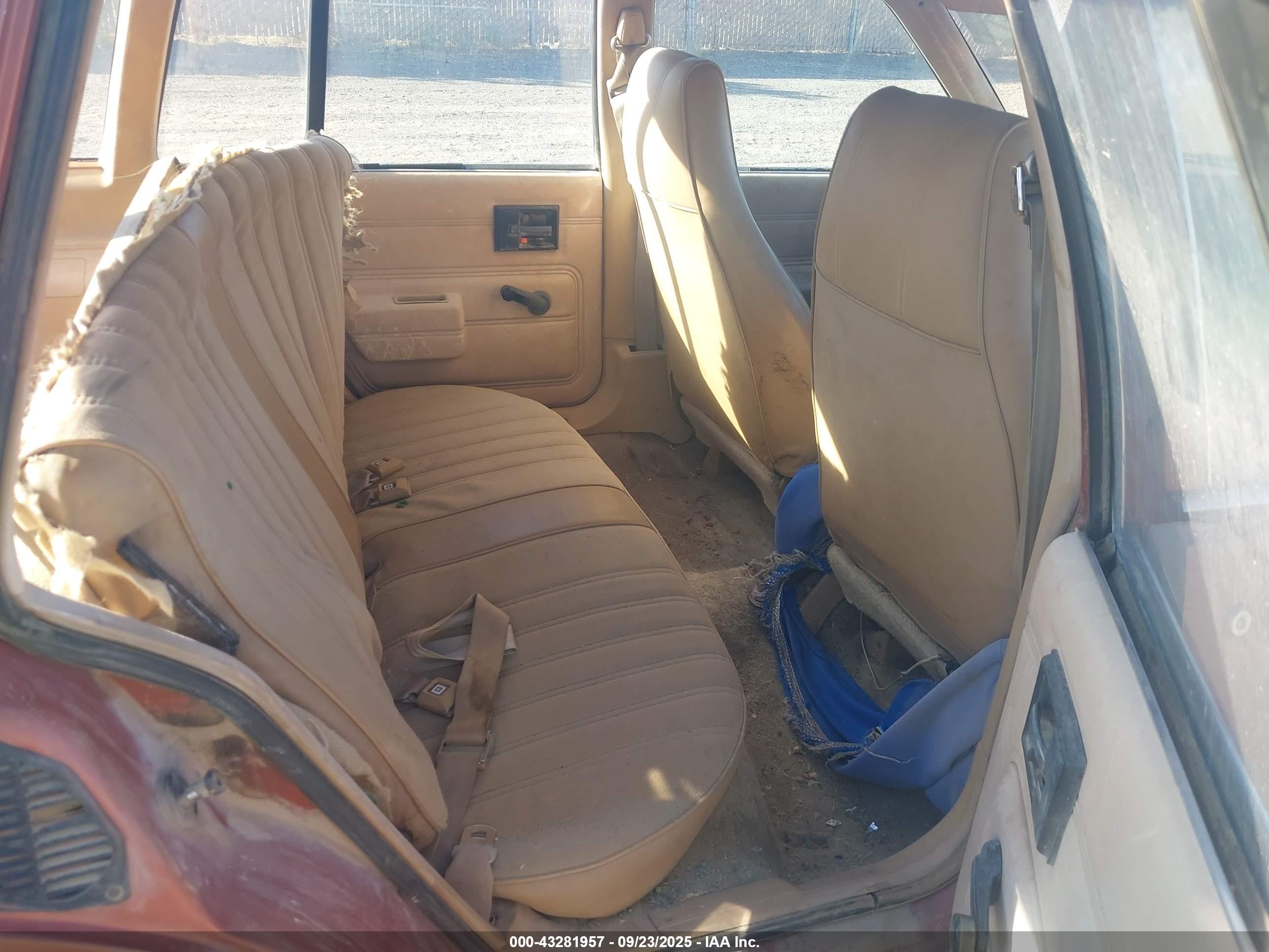 CHEVROLET CAVALIER image 8