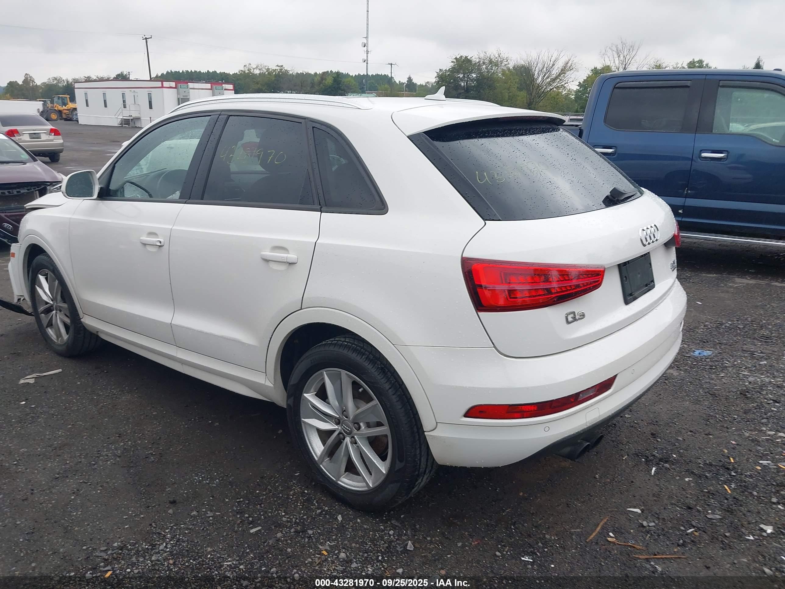AUDI Q3 image 3