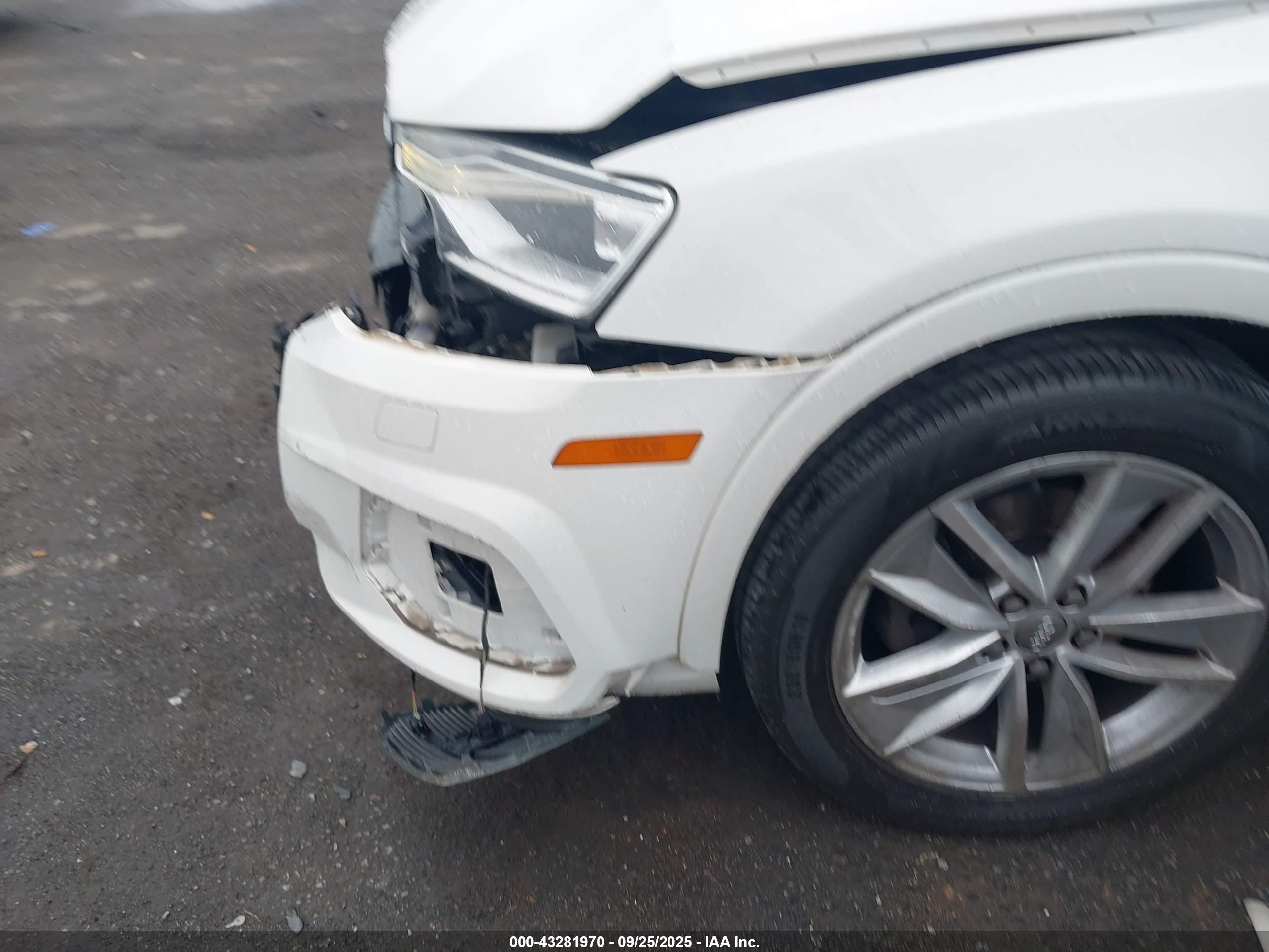AUDI Q3 image 6
