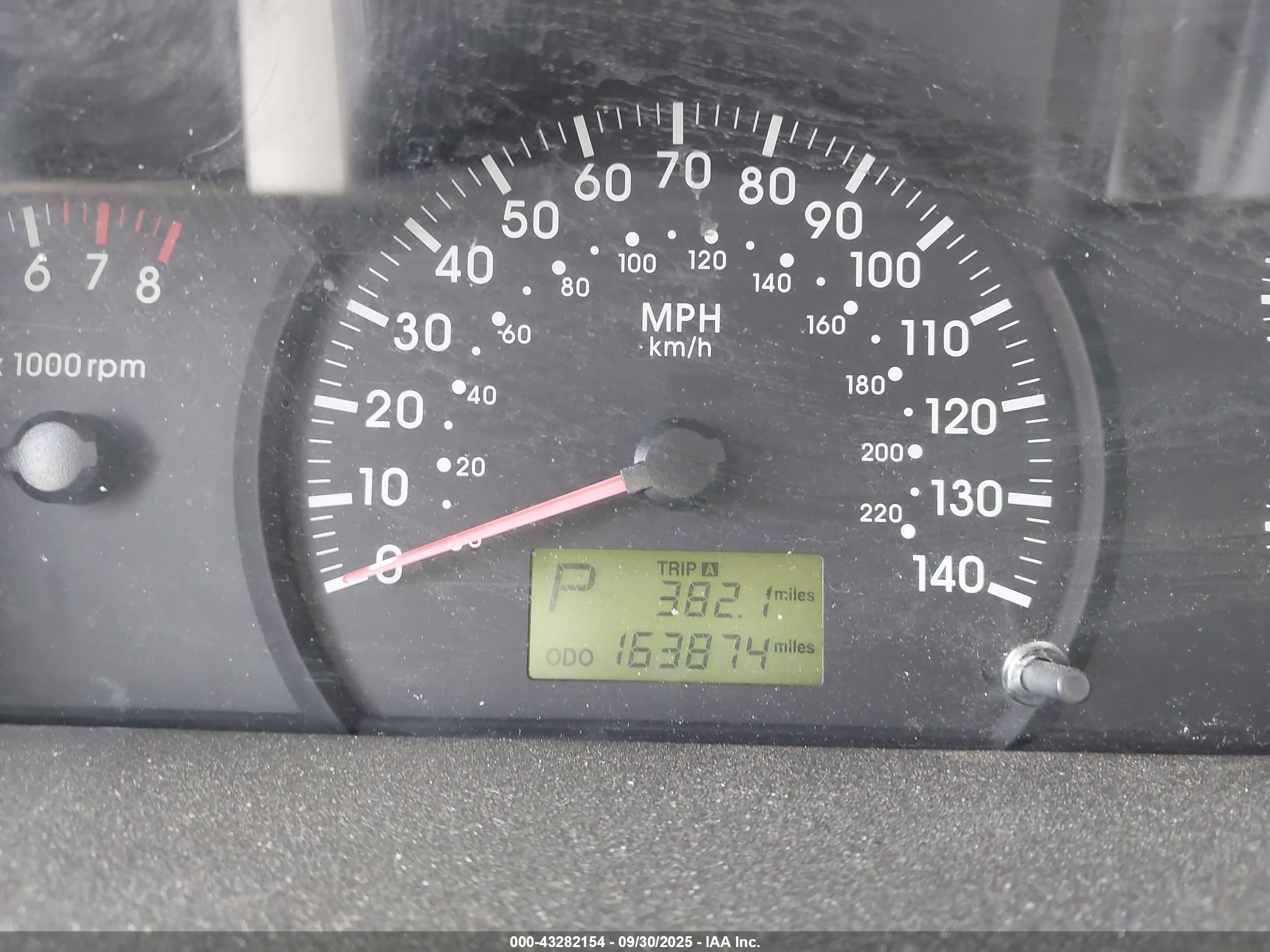 KIA SPECTRA image 7