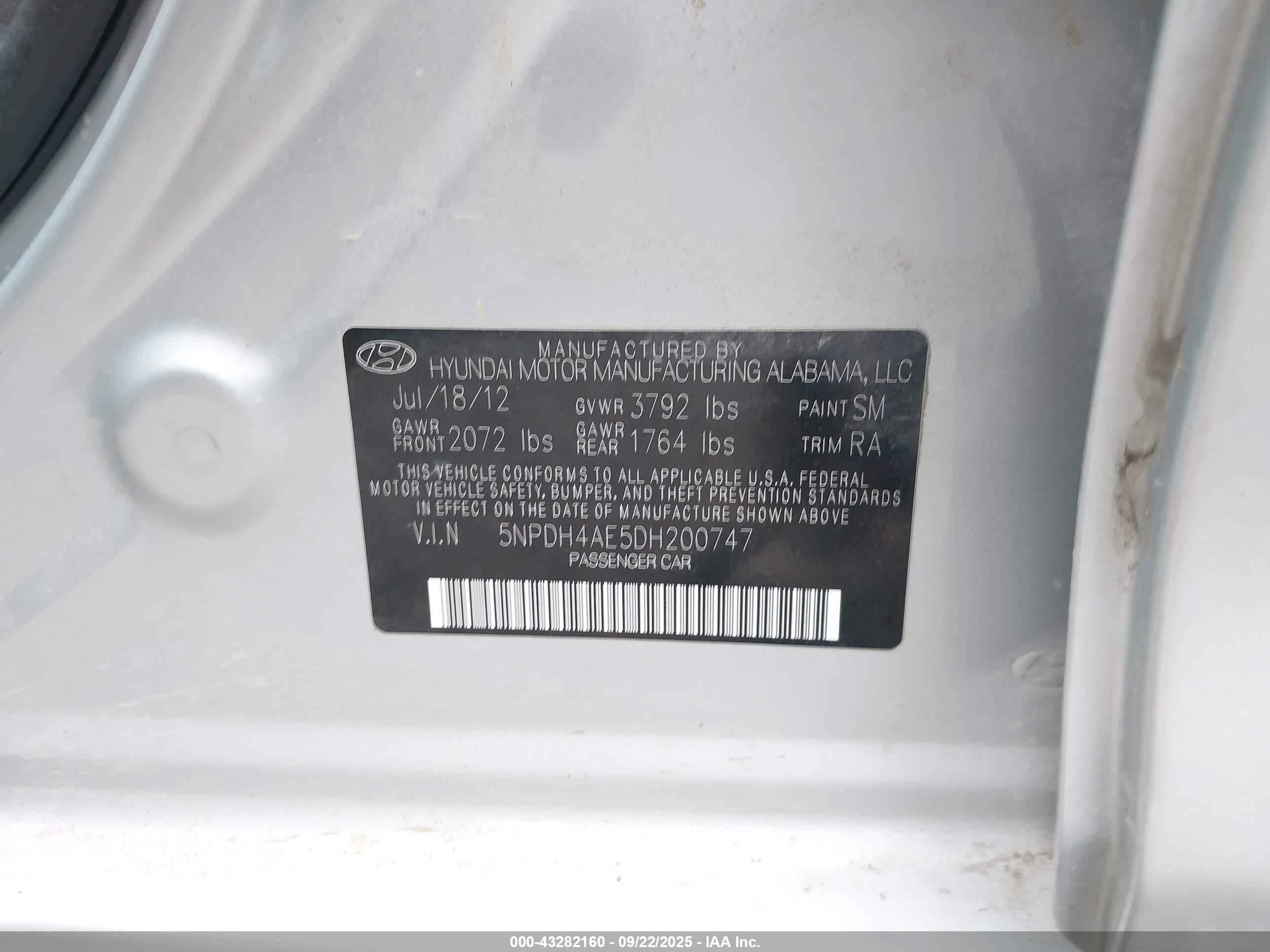 HYUNDAI ELANTRA image 9