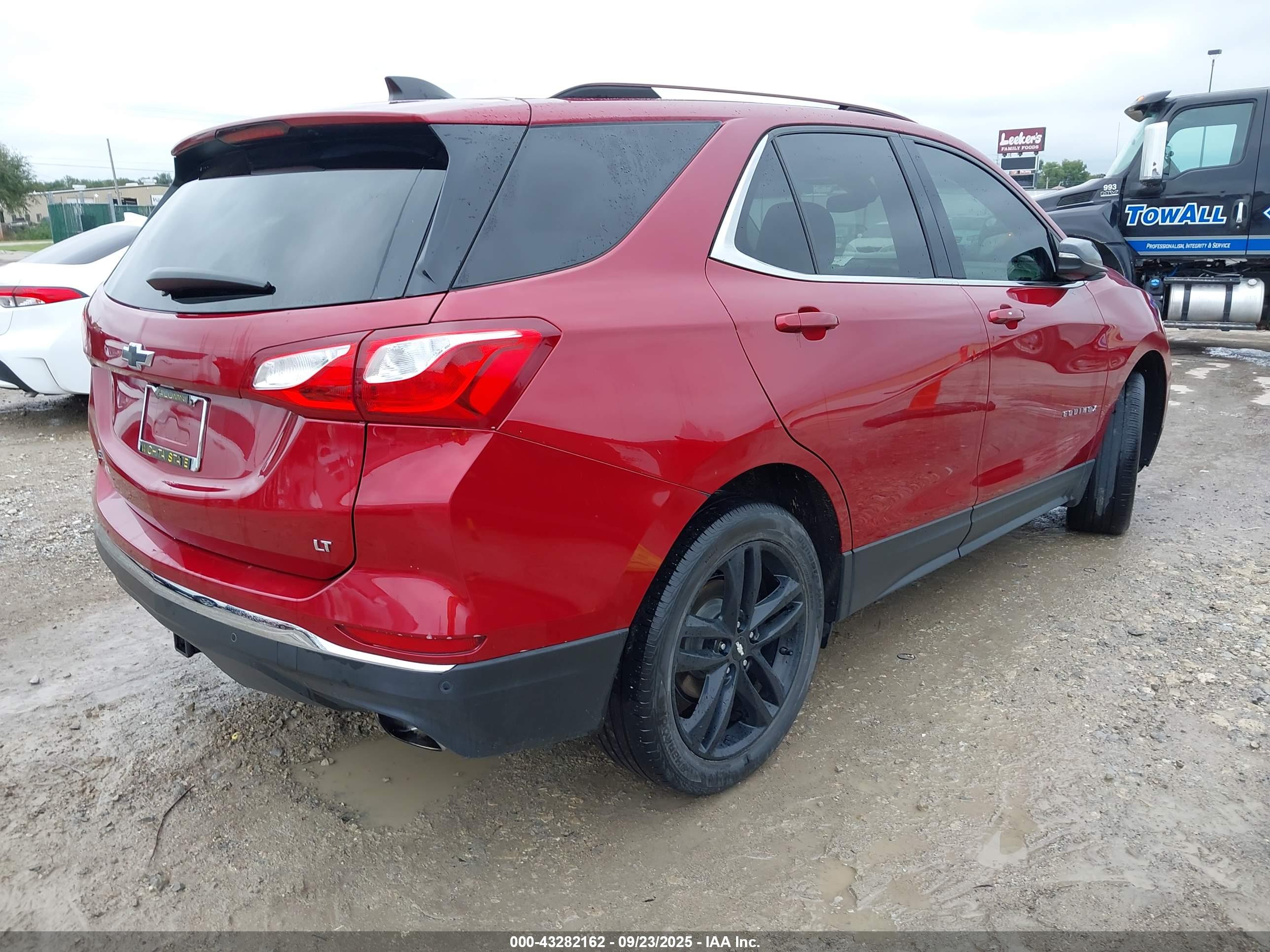 CHEVROLET EQUINOX image 4