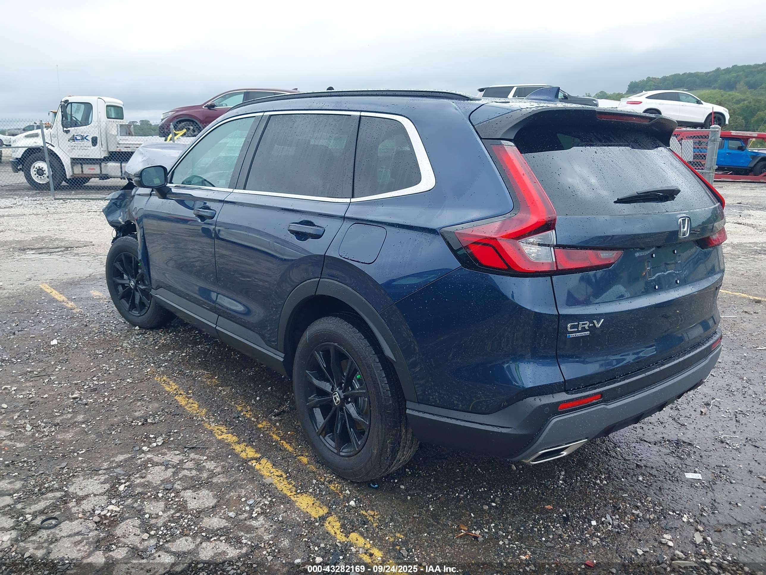 HONDA CR-V image 3