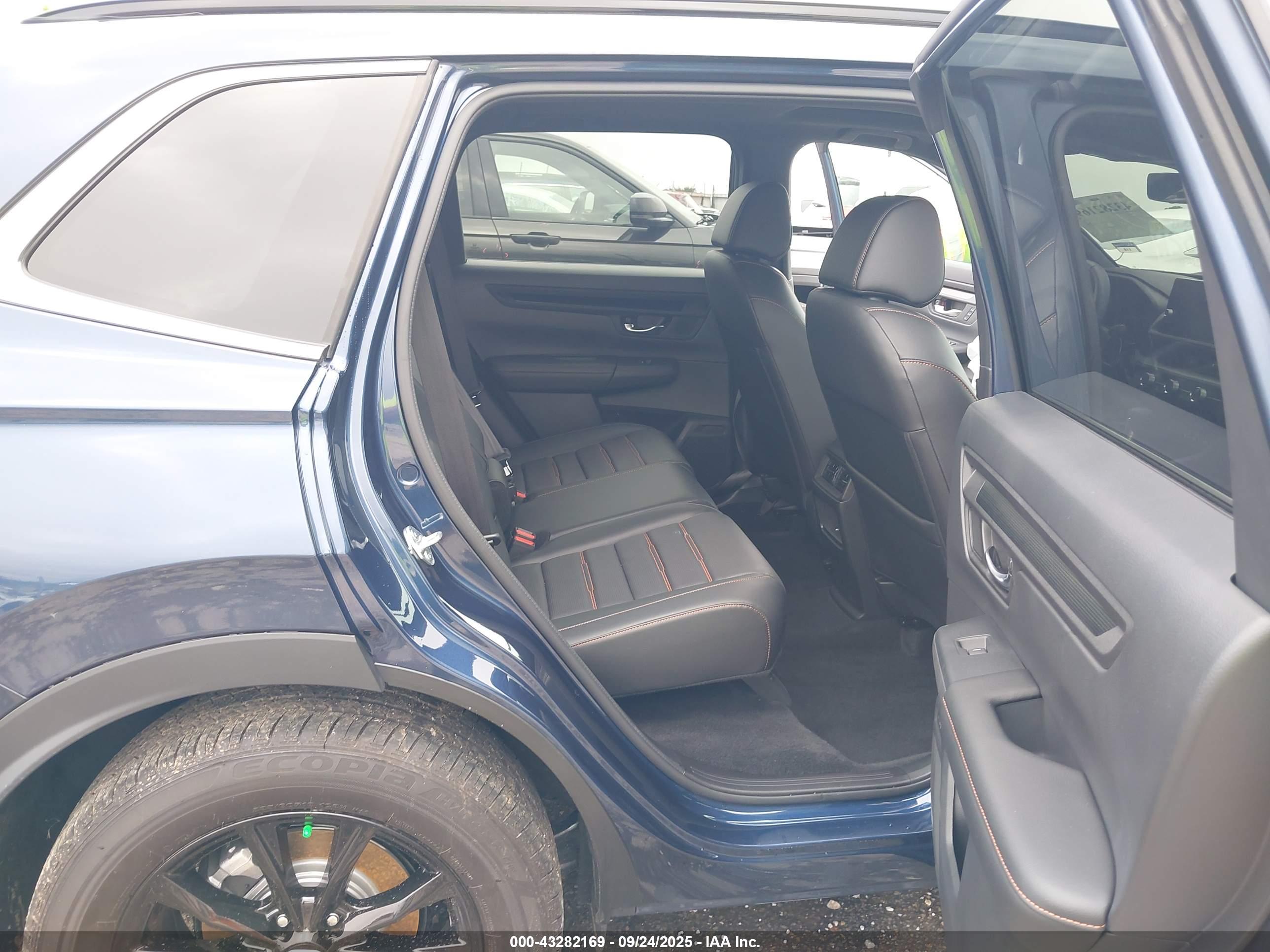 HONDA CR-V image 8