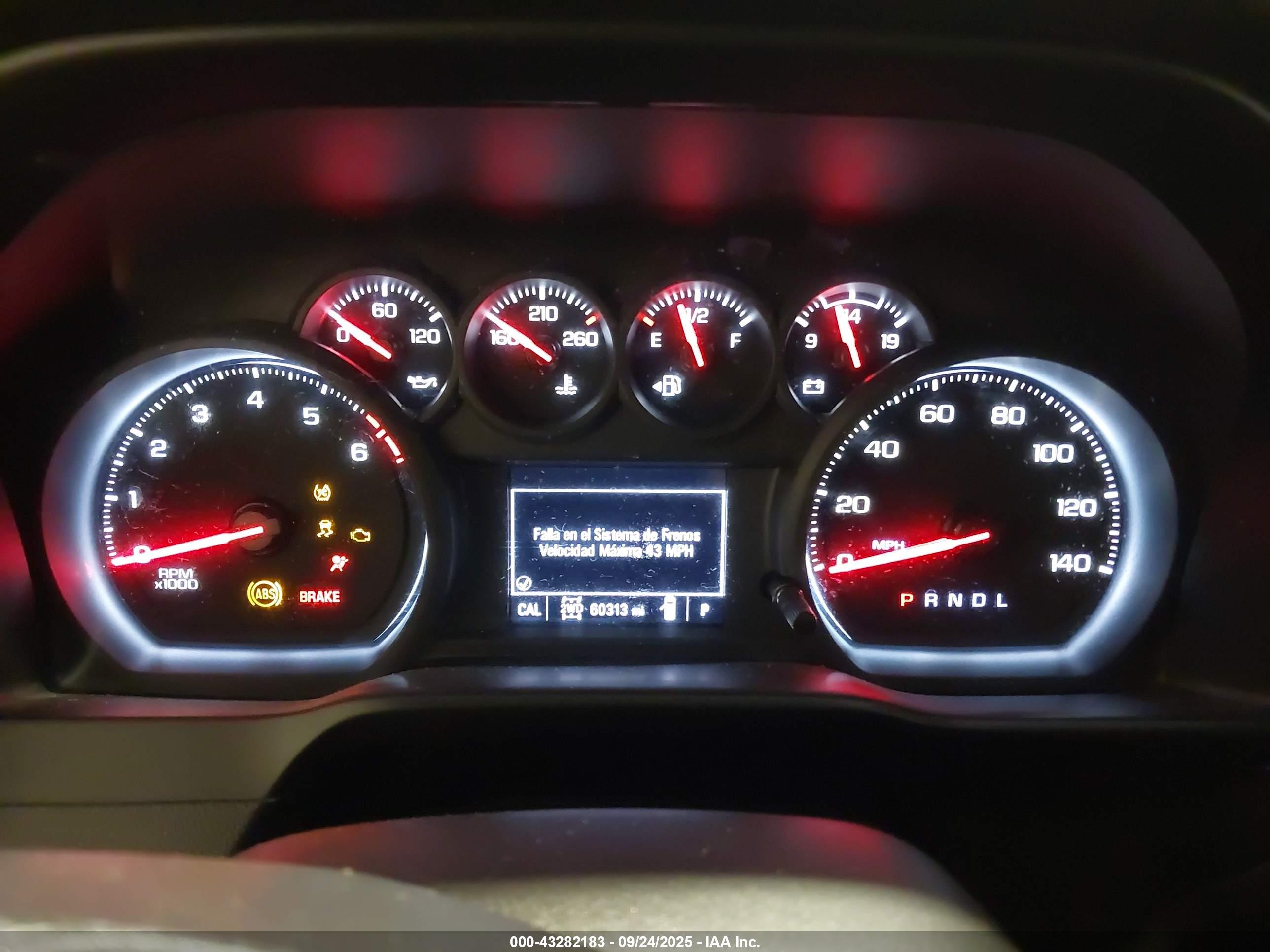 CHEVROLET SILVERADO image 7