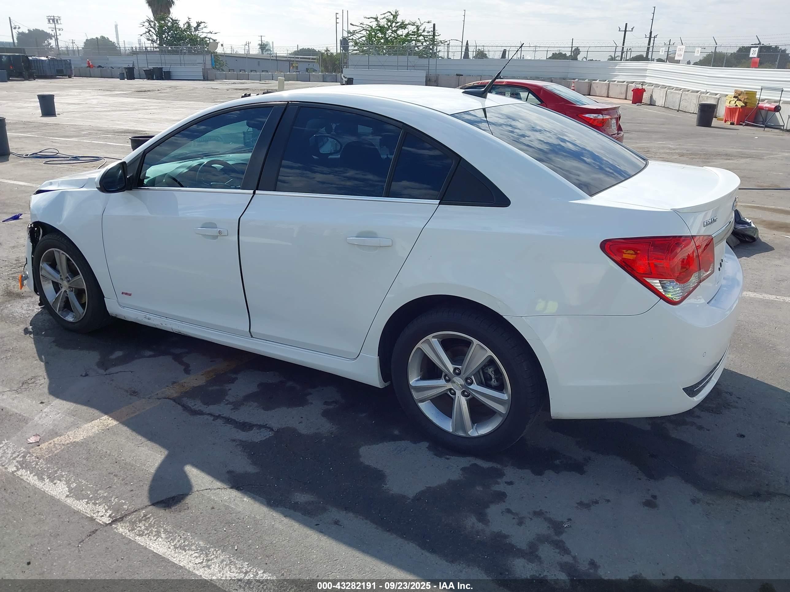 CHEVROLET CRUZE image 3