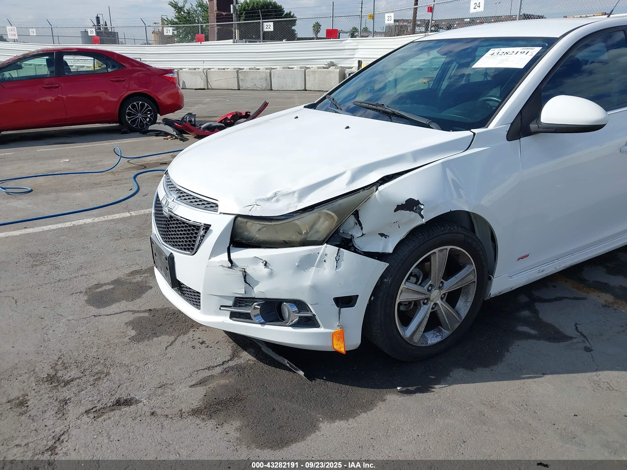 CHEVROLET CRUZE image 6