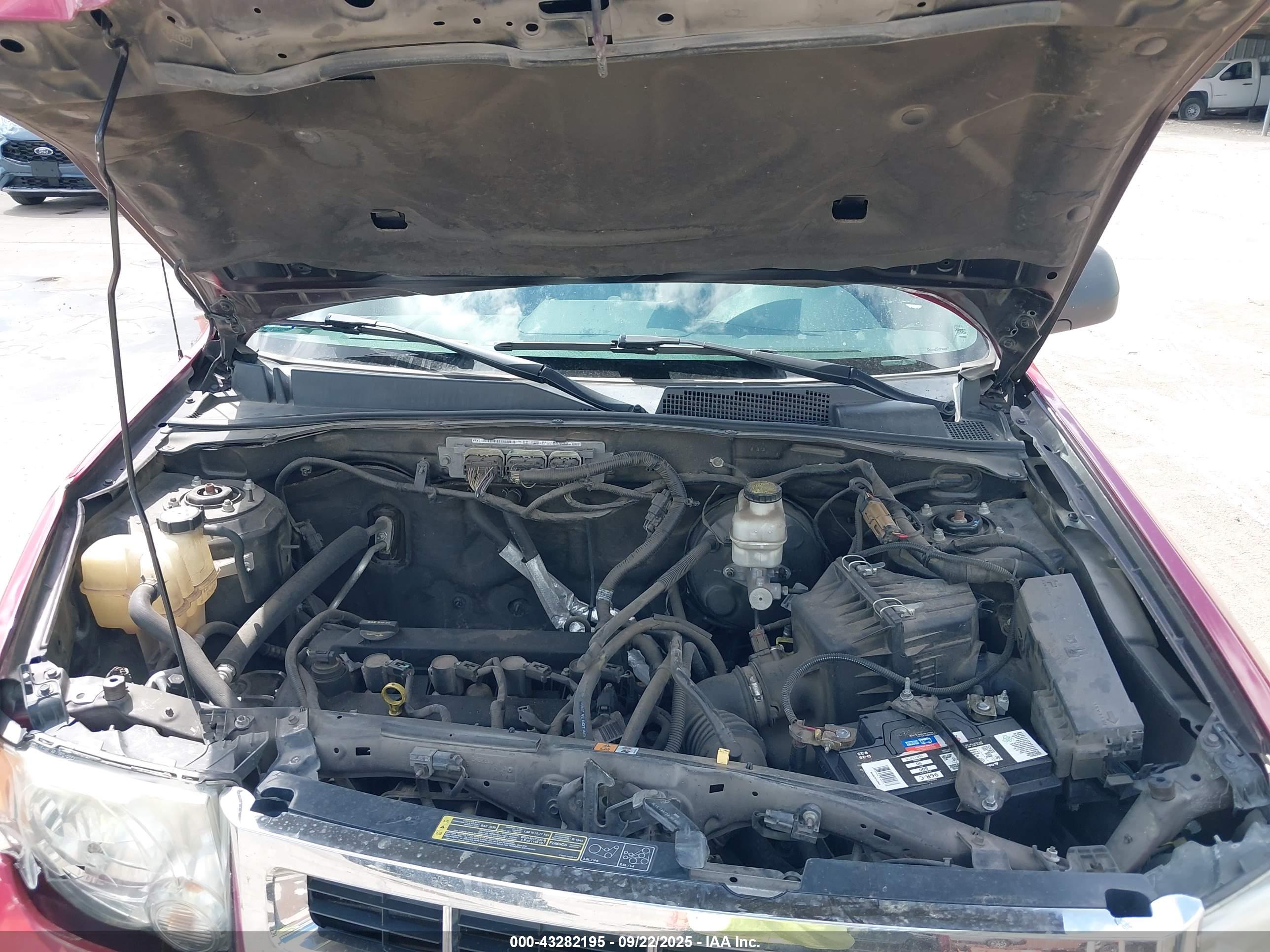 FORD ESCAPE image 10