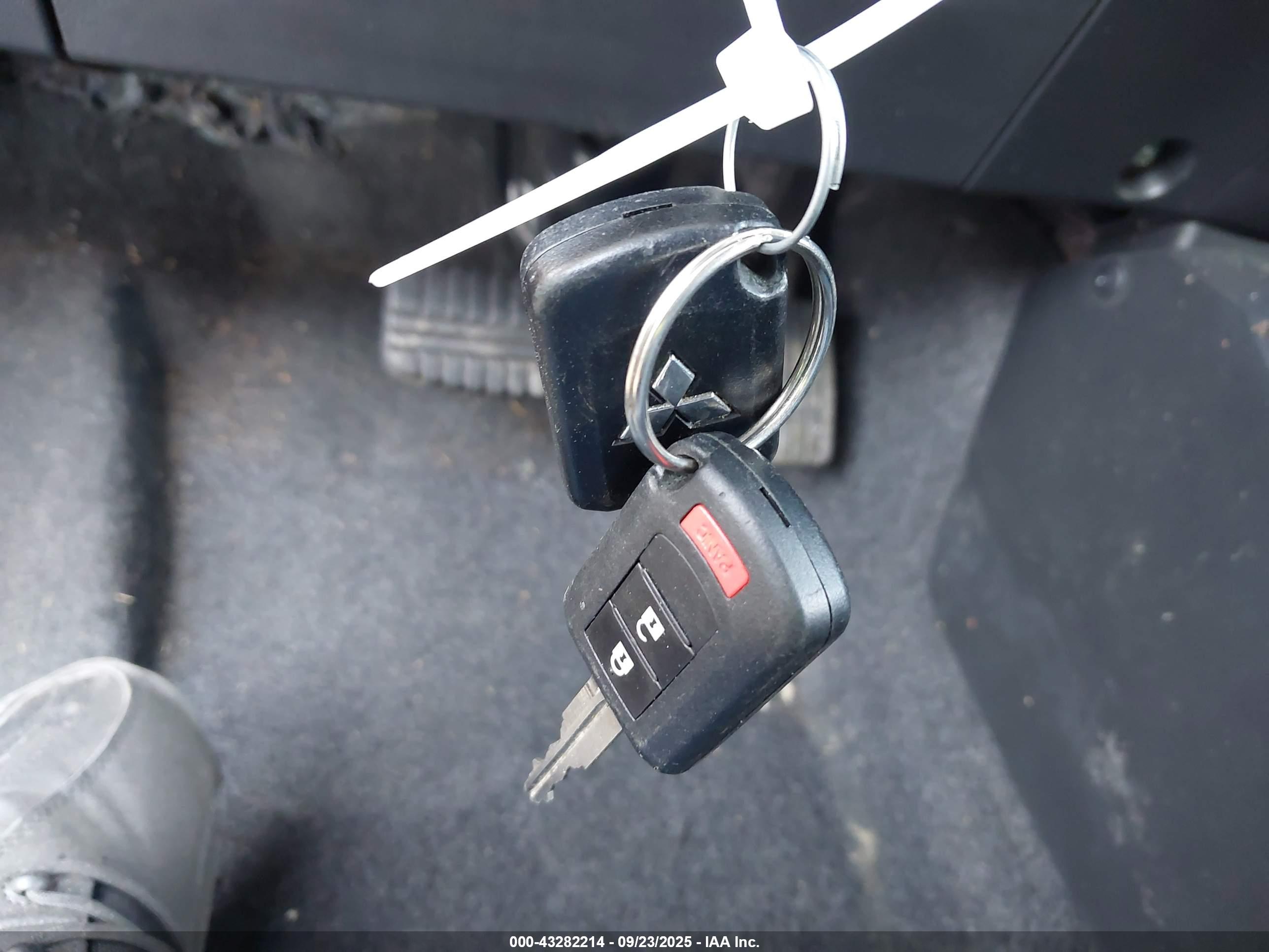 MITSUBISHI MIRAGE image 11