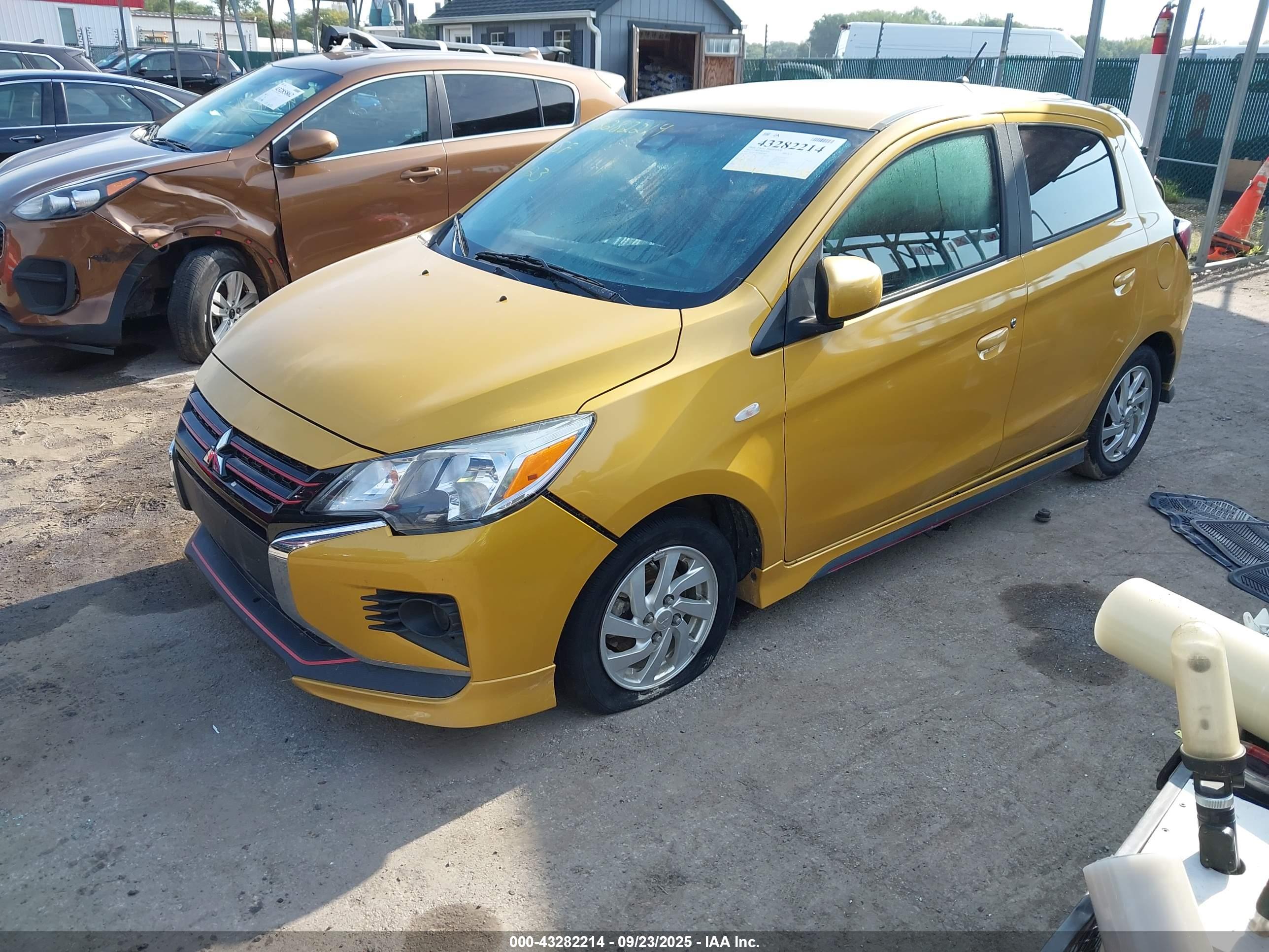 MITSUBISHI MIRAGE image 2