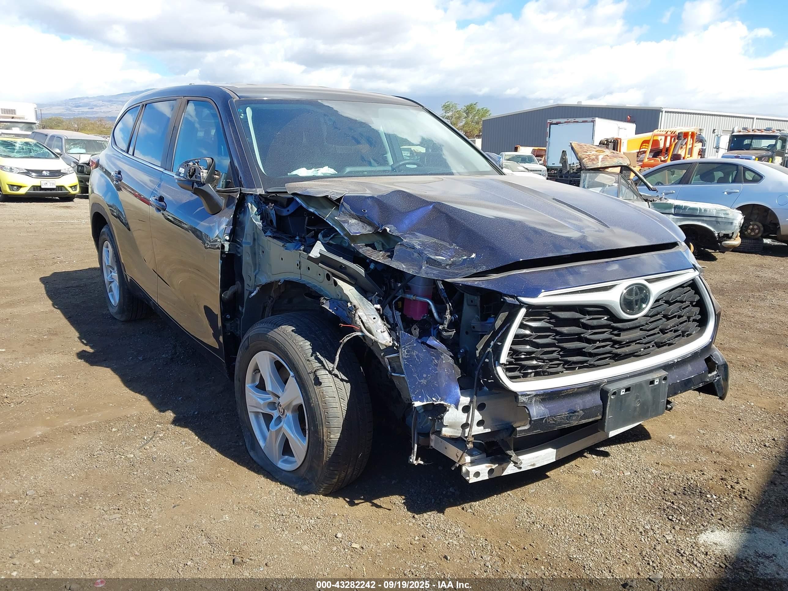 TOYOTA HIGHLANDER image 6