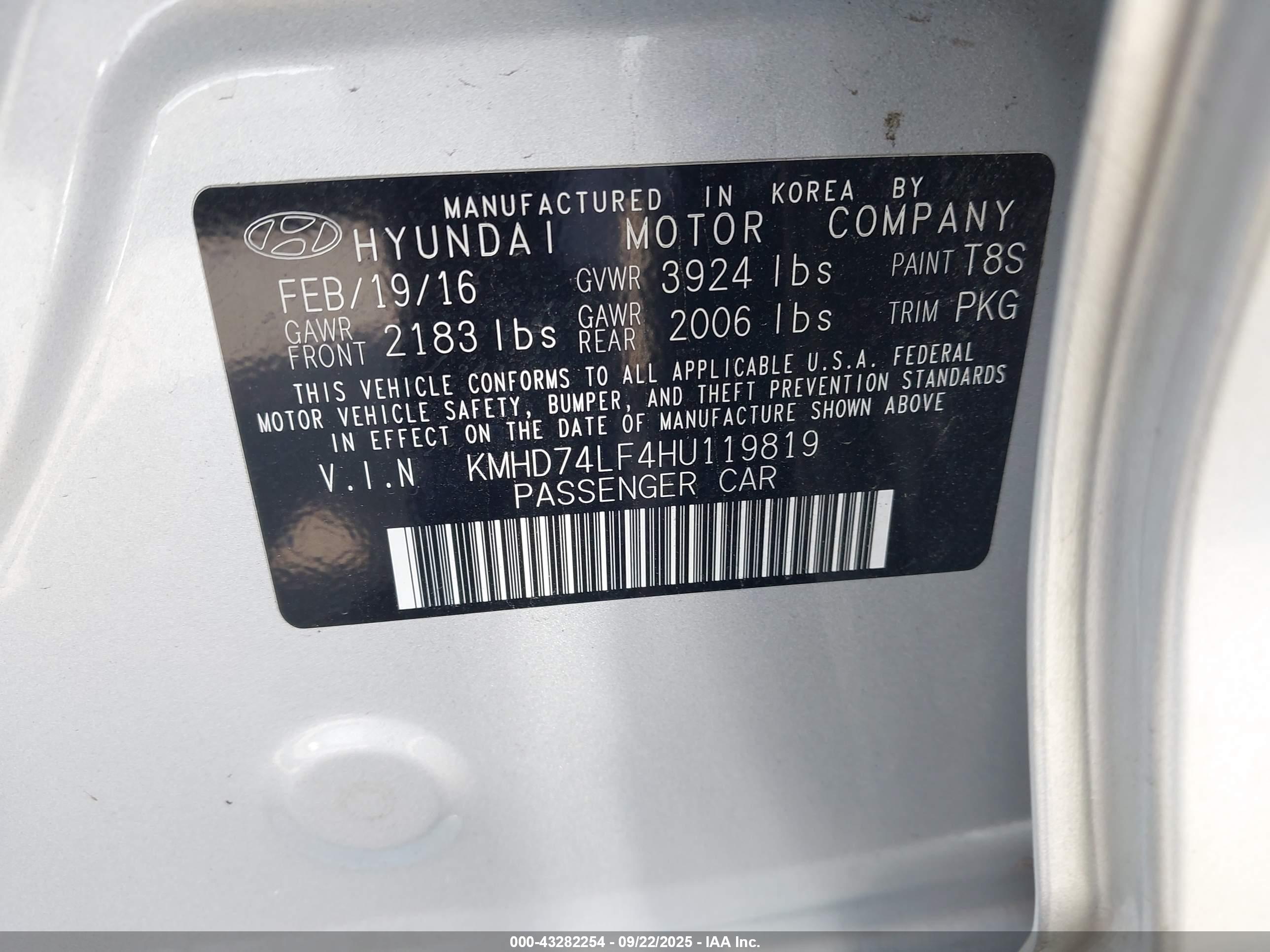 HYUNDAI ELANTRA image 9