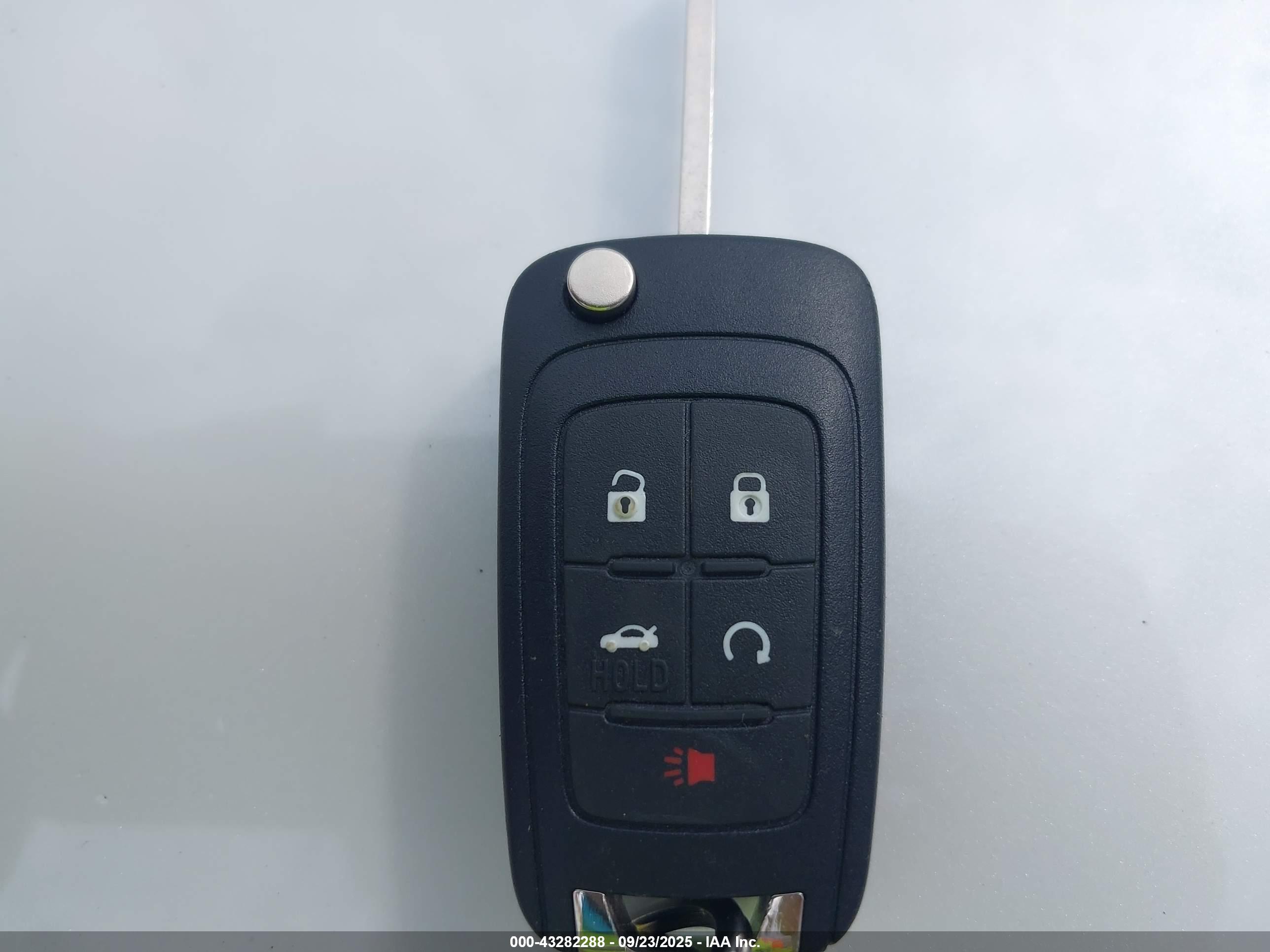 BUICK LACROSSE image 11
