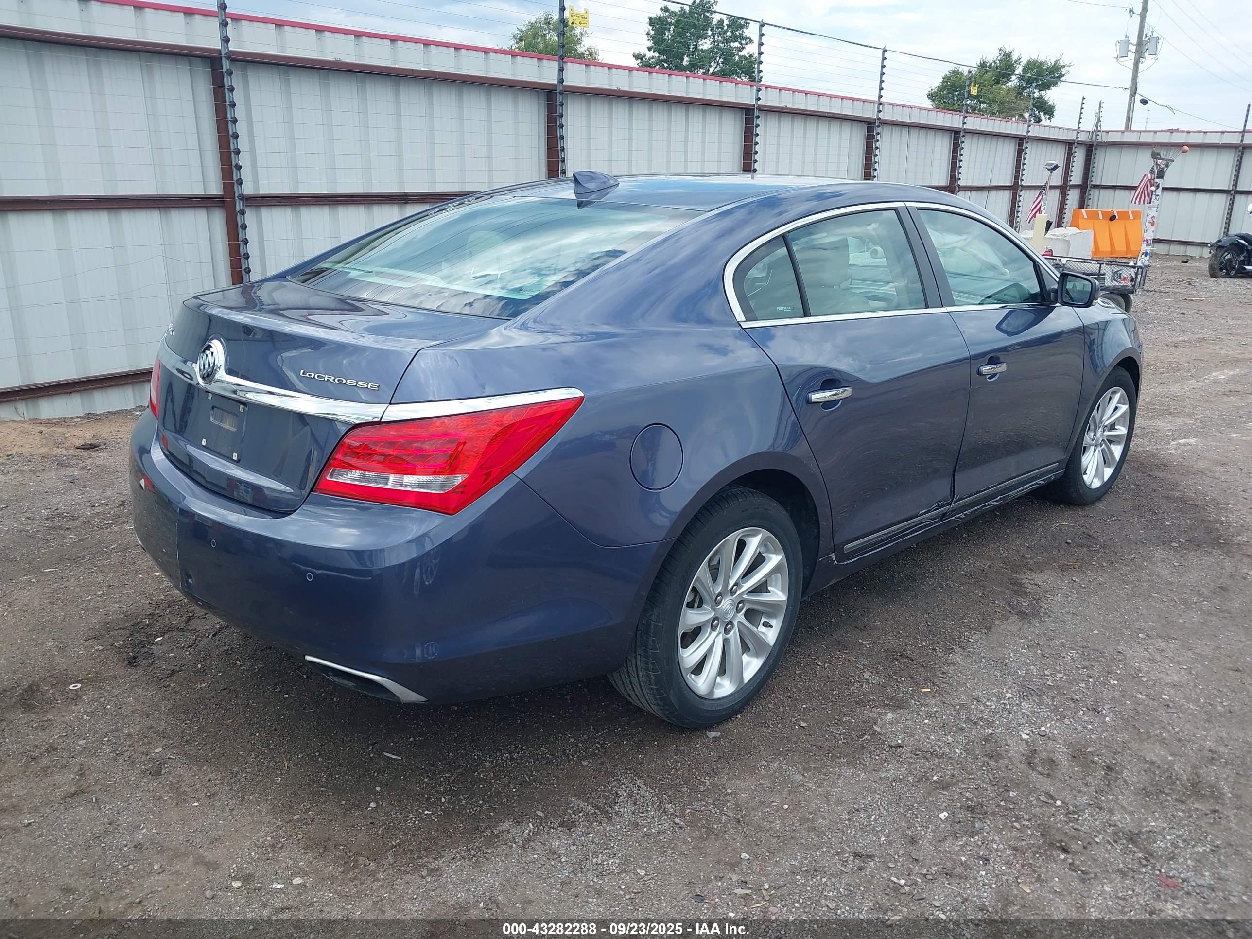 BUICK LACROSSE image 4
