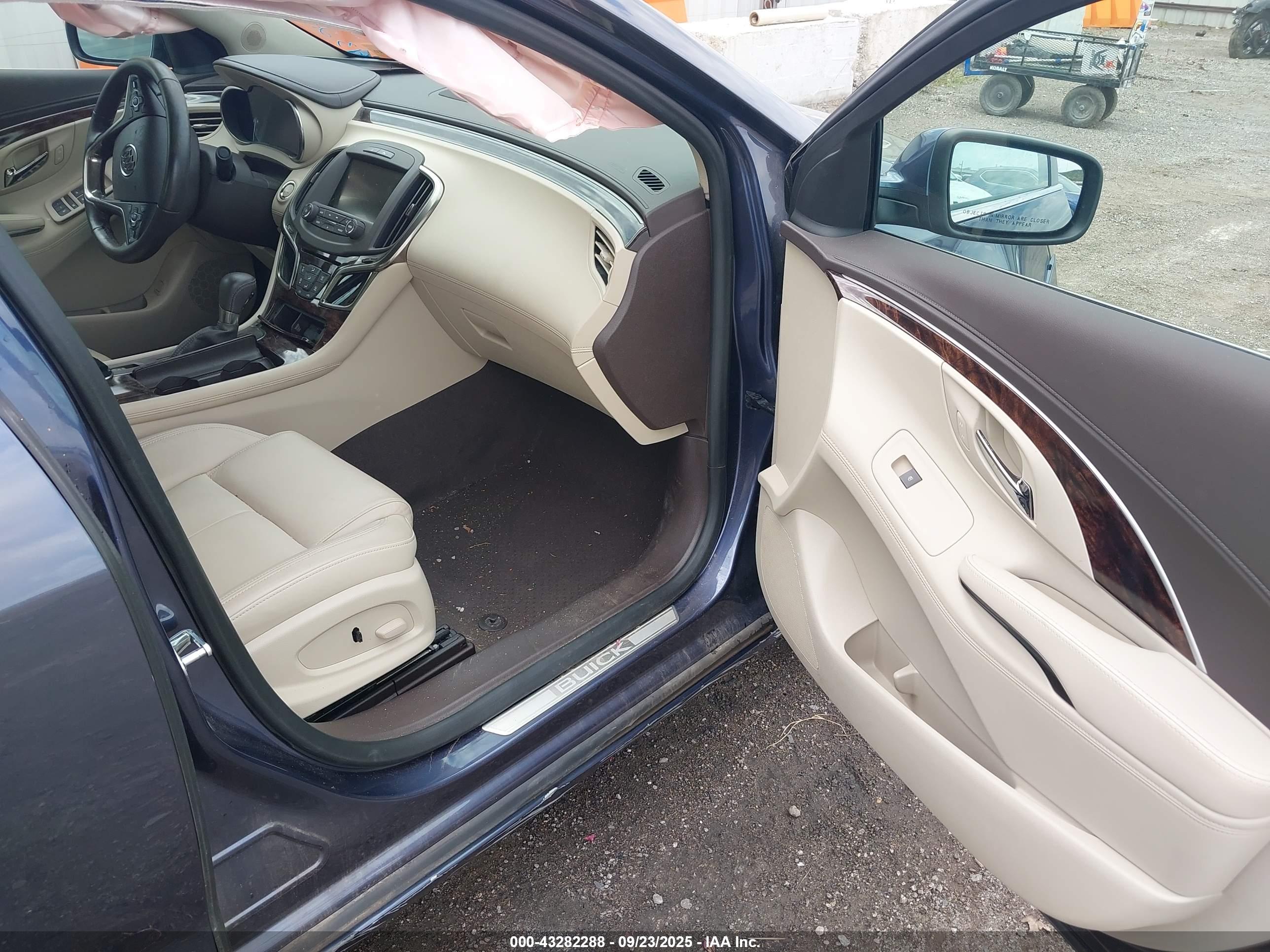 BUICK LACROSSE image 5