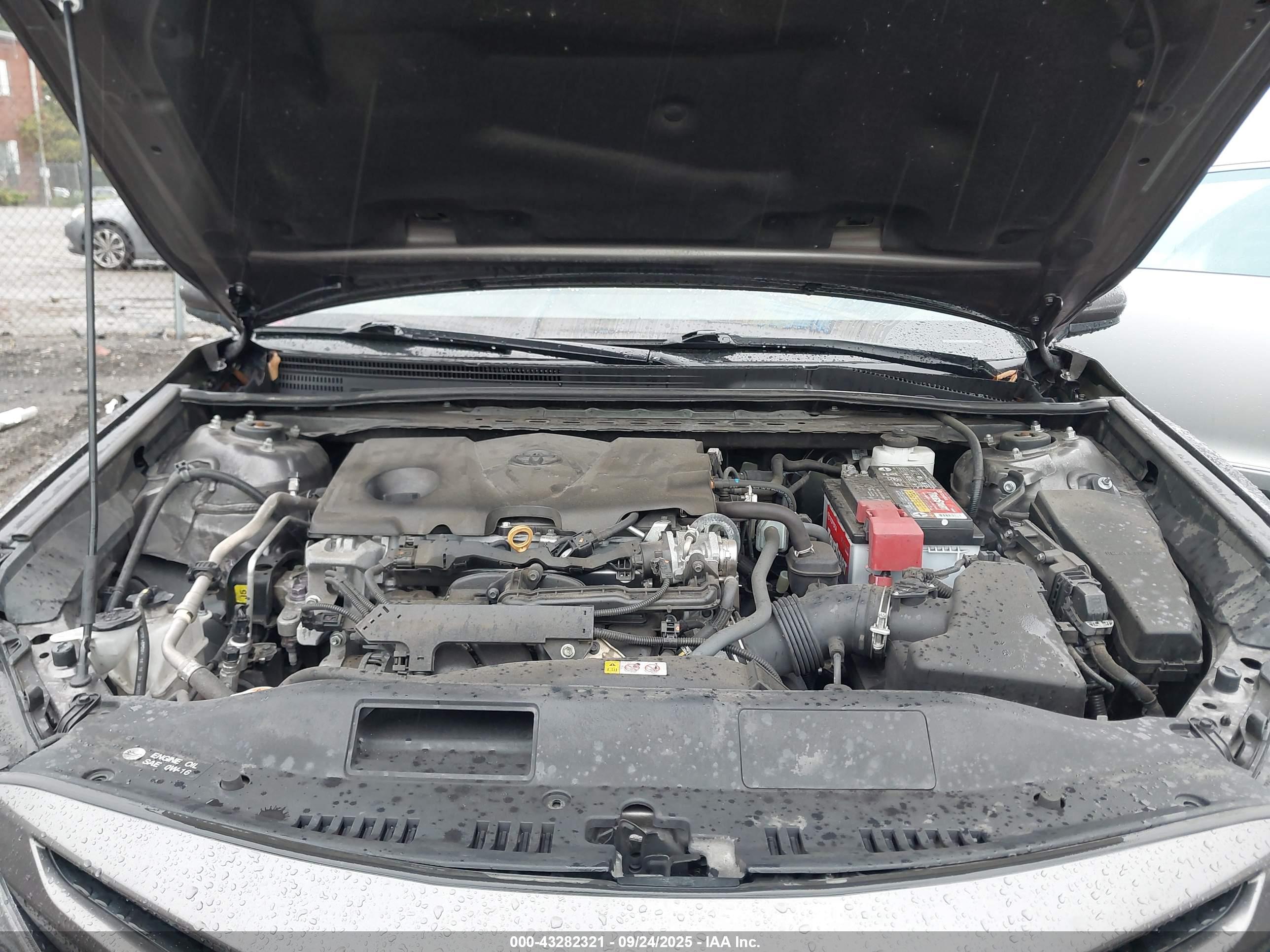 TOYOTA CAMRY image 10