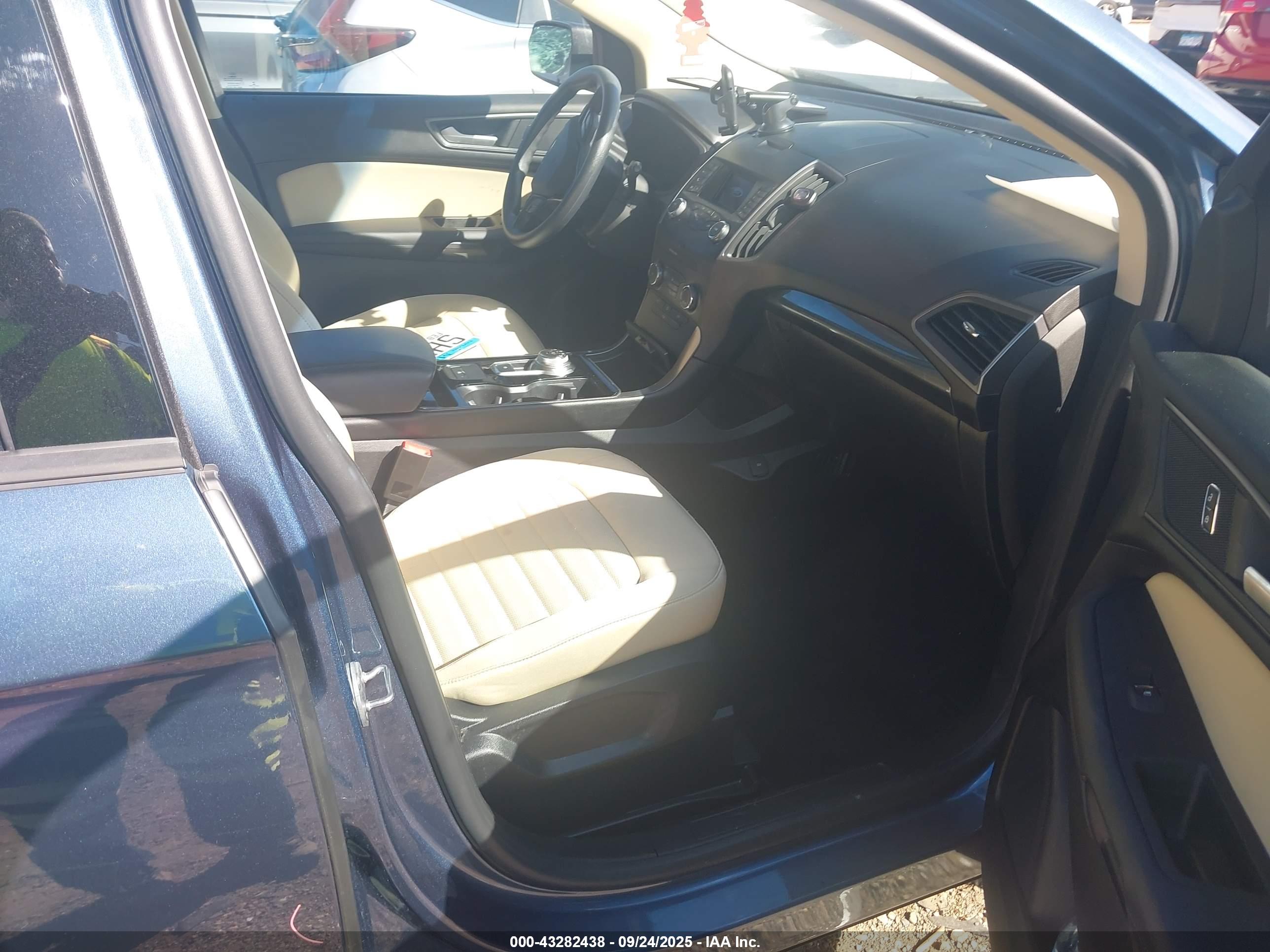 FORD EDGE image 5