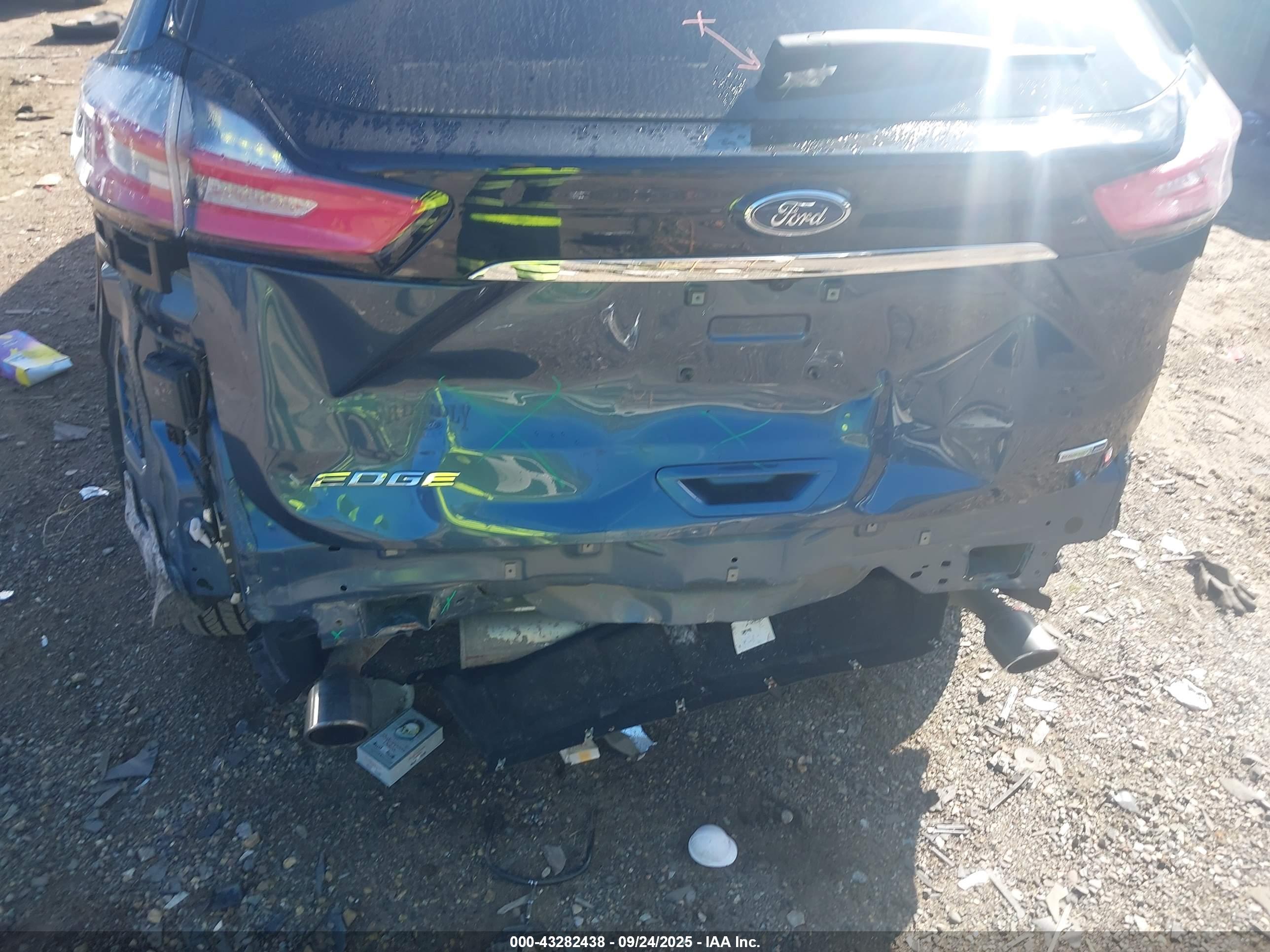 FORD EDGE image 6