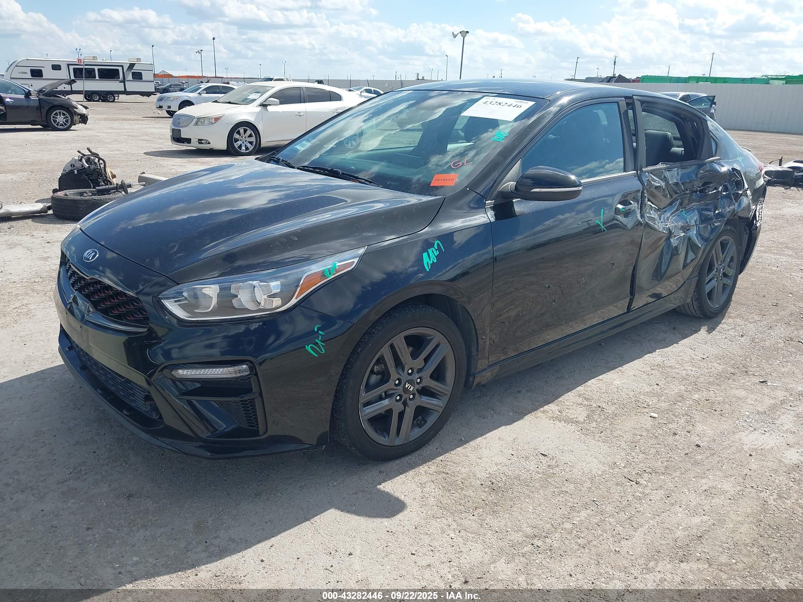 KIA FORTE image 2