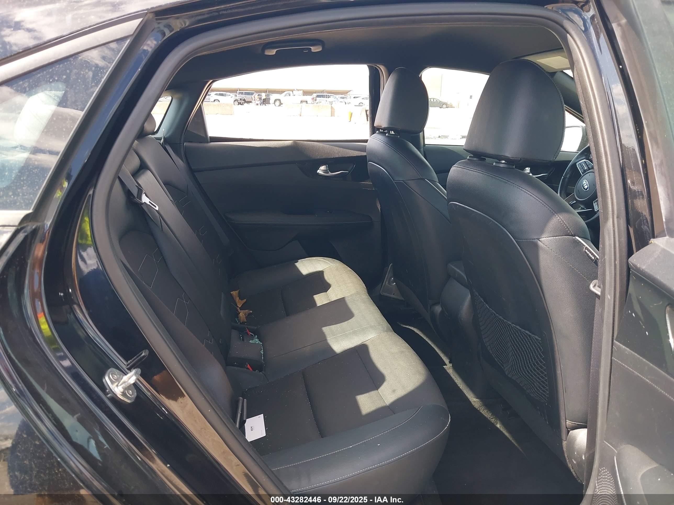 KIA FORTE image 8
