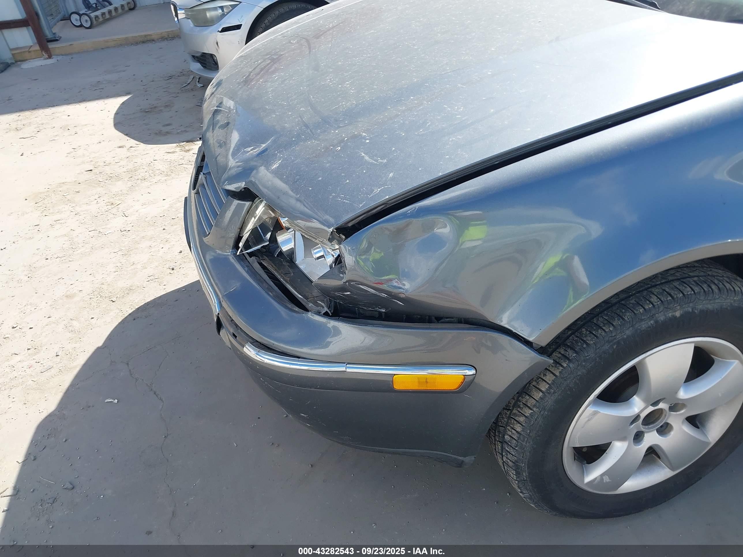 VOLKSWAGEN JETTA image 6