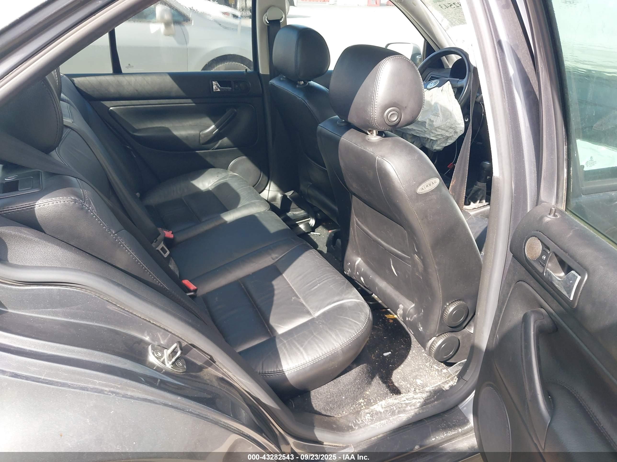 VOLKSWAGEN JETTA image 8