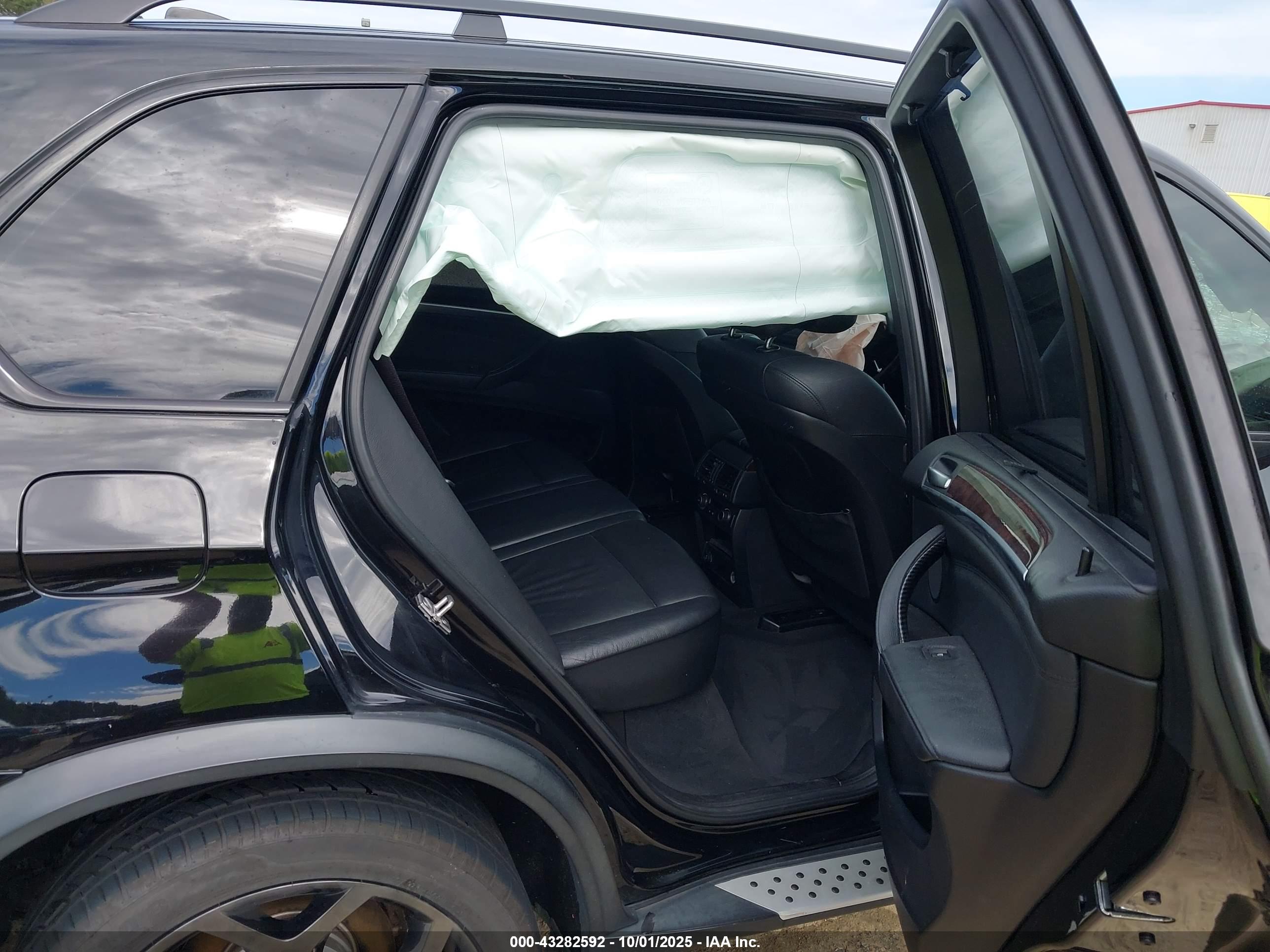 BMW X5 image 8