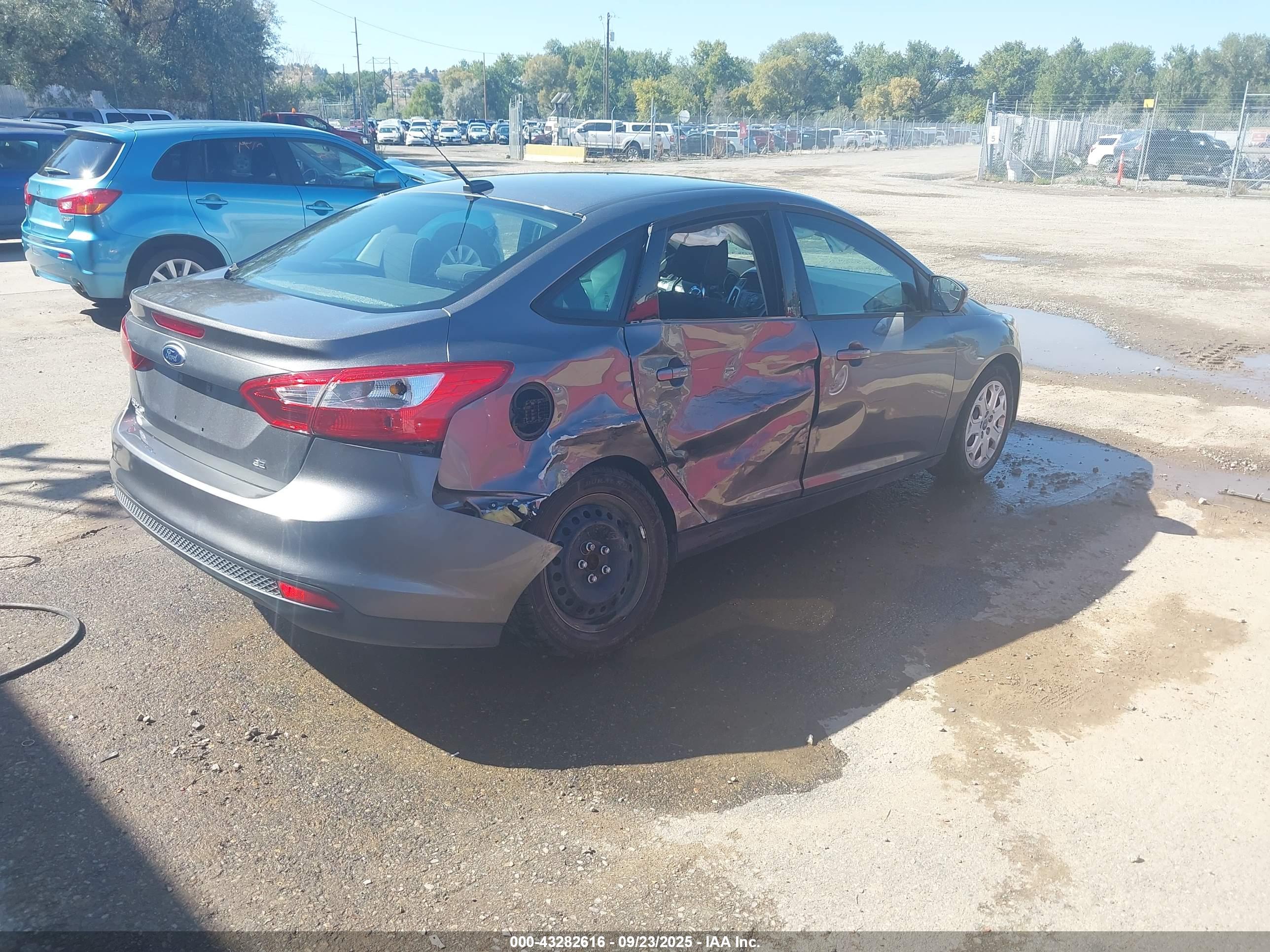 FORD FOCUS image 4