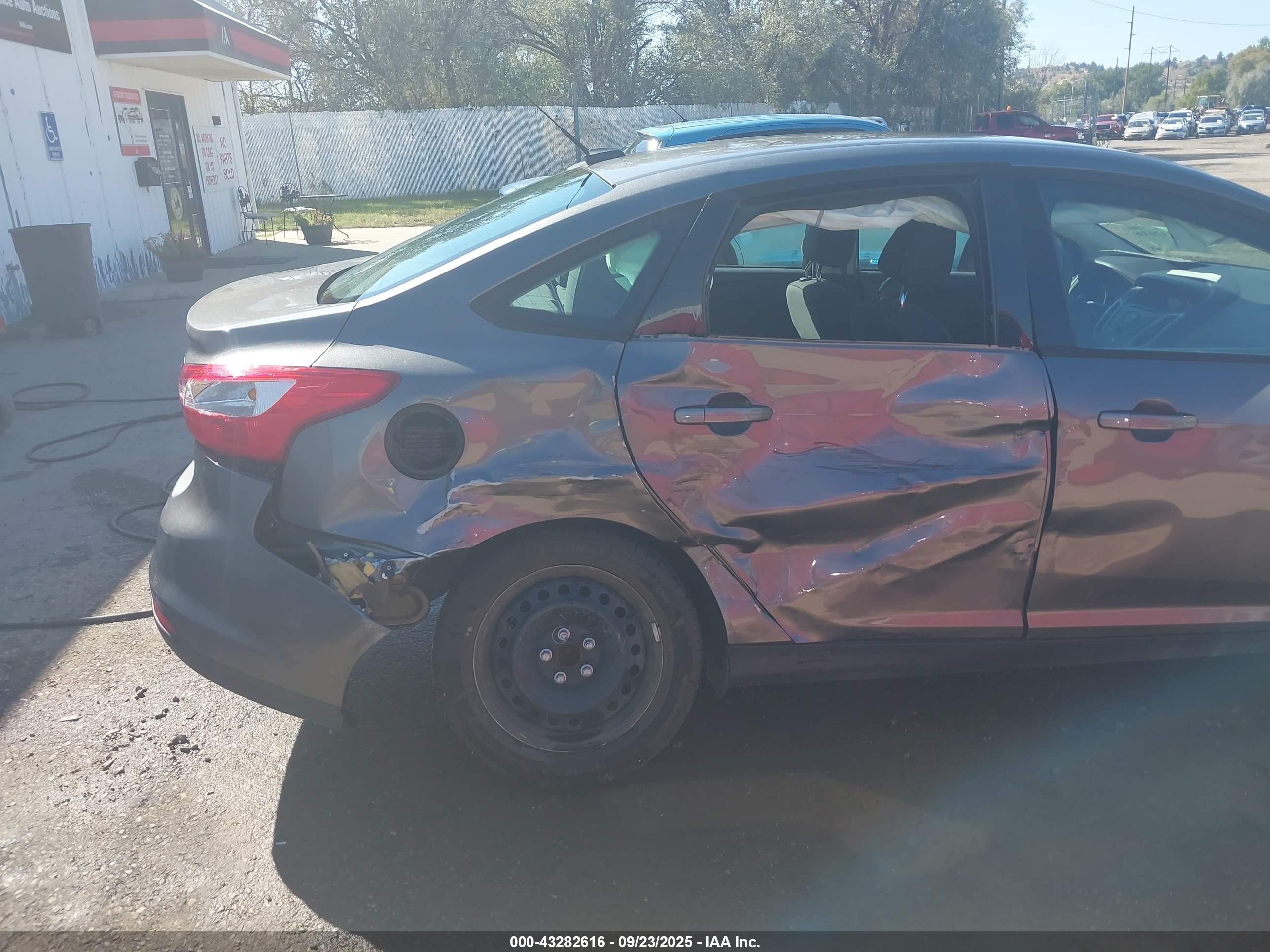 FORD FOCUS image 6